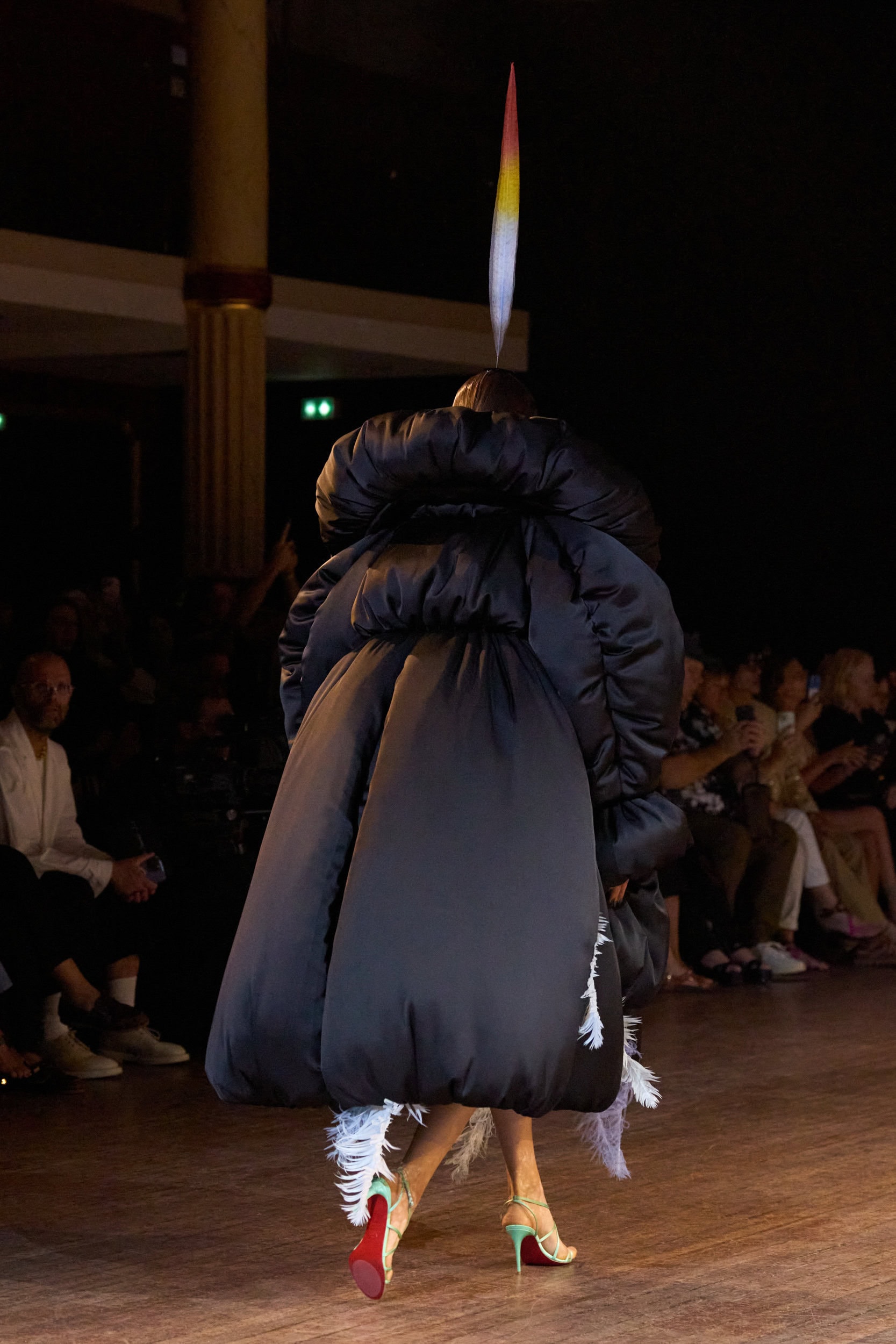 Viktor & Rolf Fall 2025 Couture Fashion Show Details