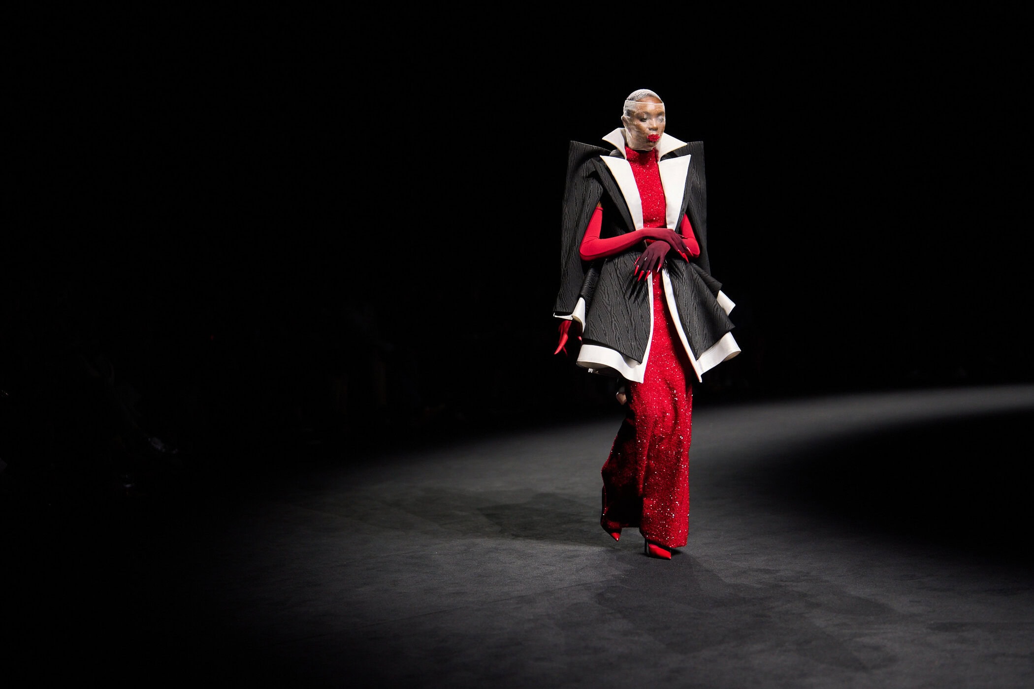 Robert Wun Fall 2025 Couture Fashion Show Atmosphere