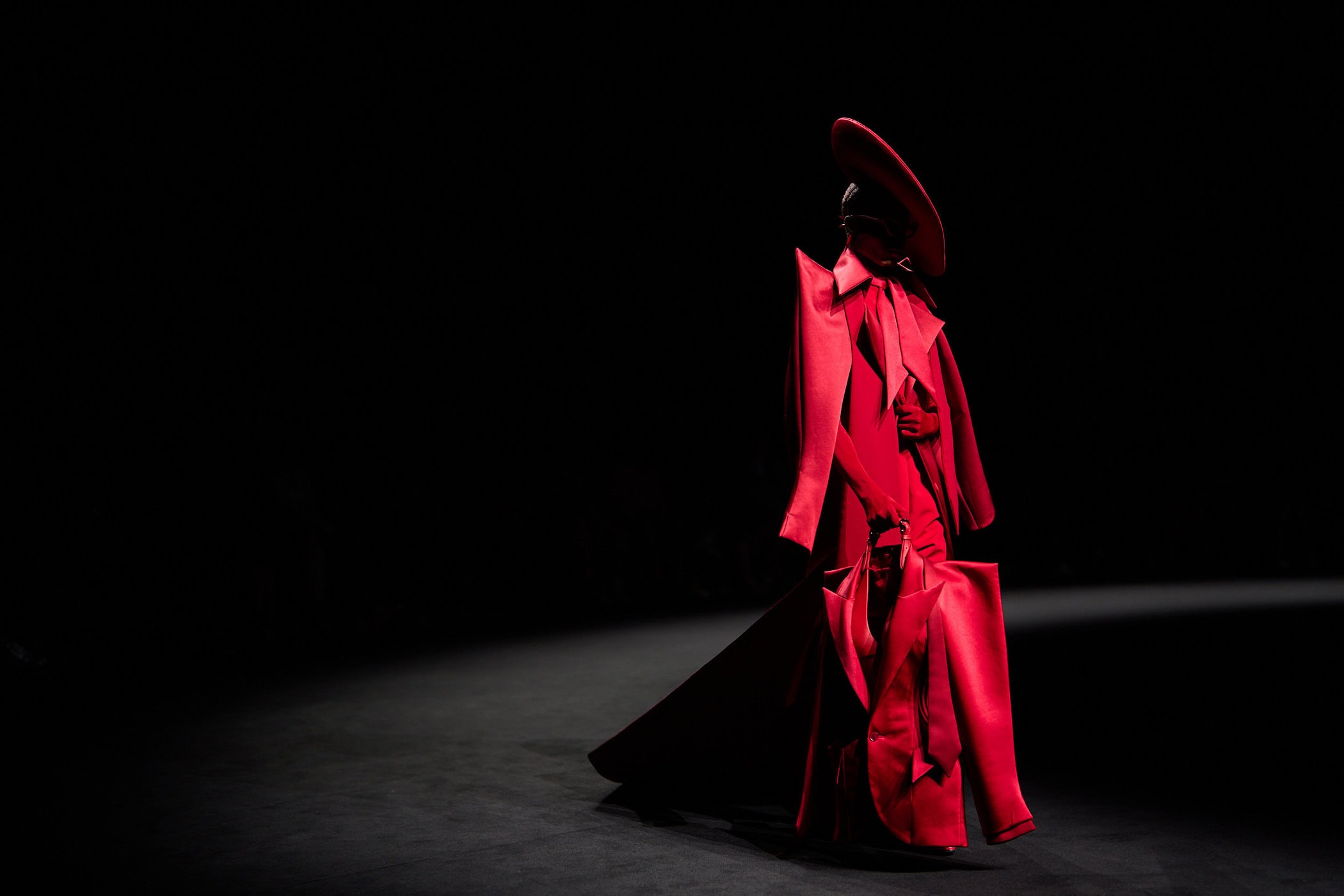 Robert Wun Fall 2025 Couture Fashion Show Atmosphere