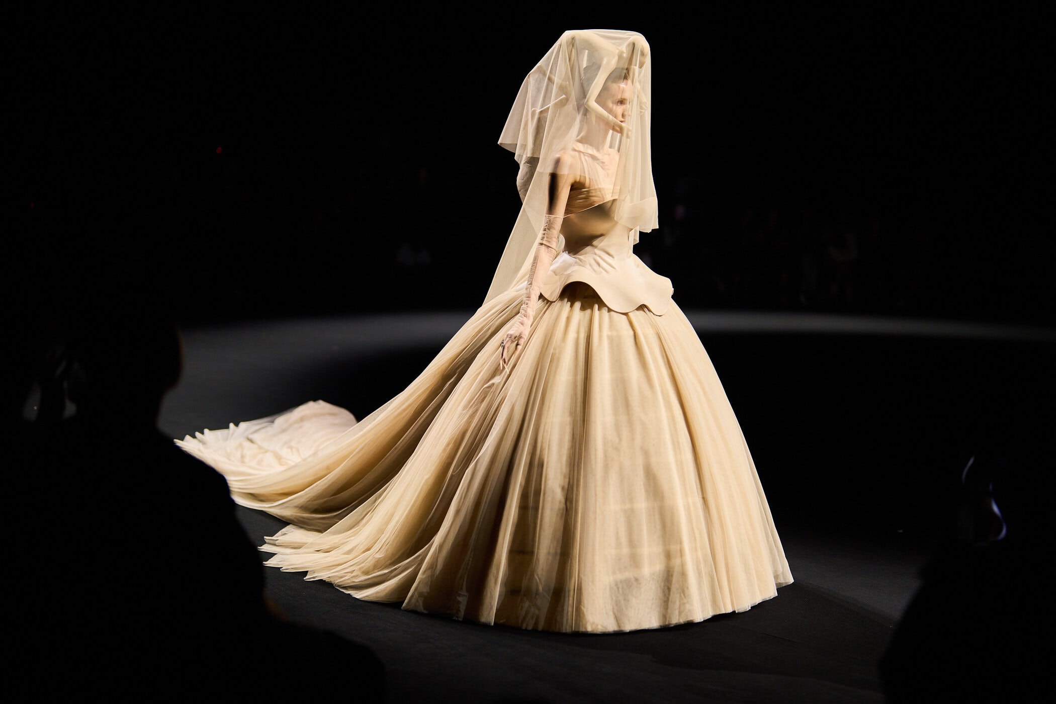 Robert Wun Fall 2025 Couture Fashion Show Atmosphere