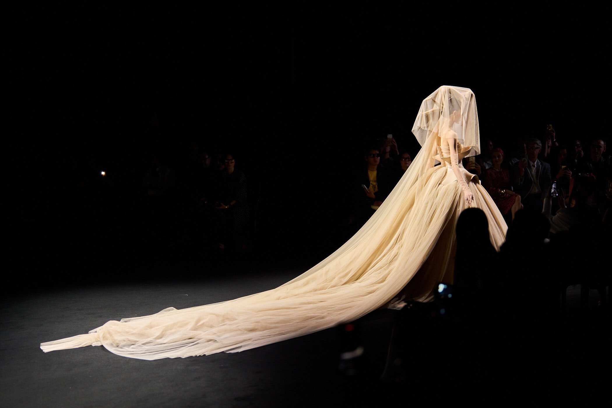 Robert Wun Fall 2025 Couture Fashion Show Atmosphere
