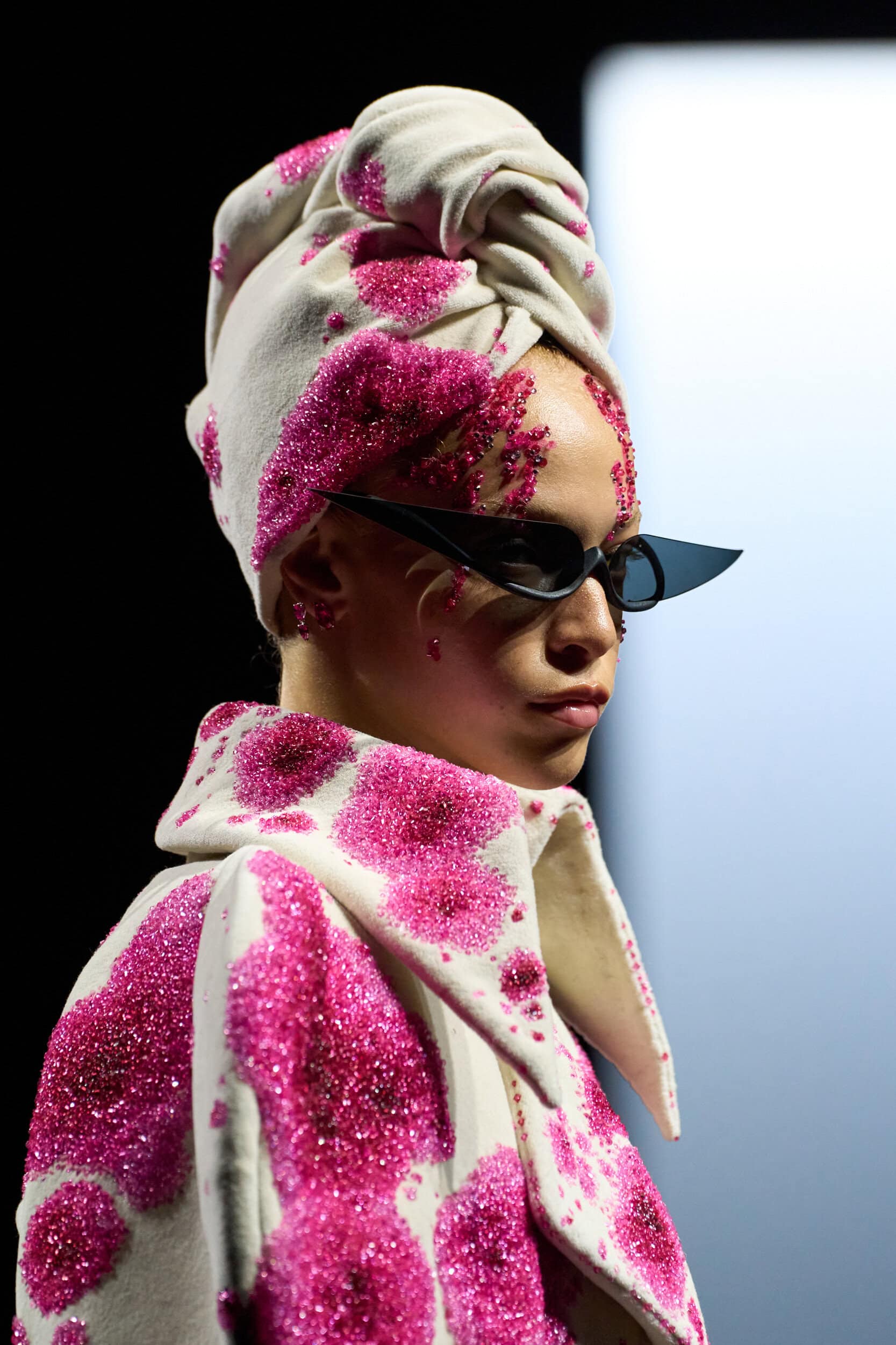 Robert Wun Fall 2025 Couture Fashion Show Details