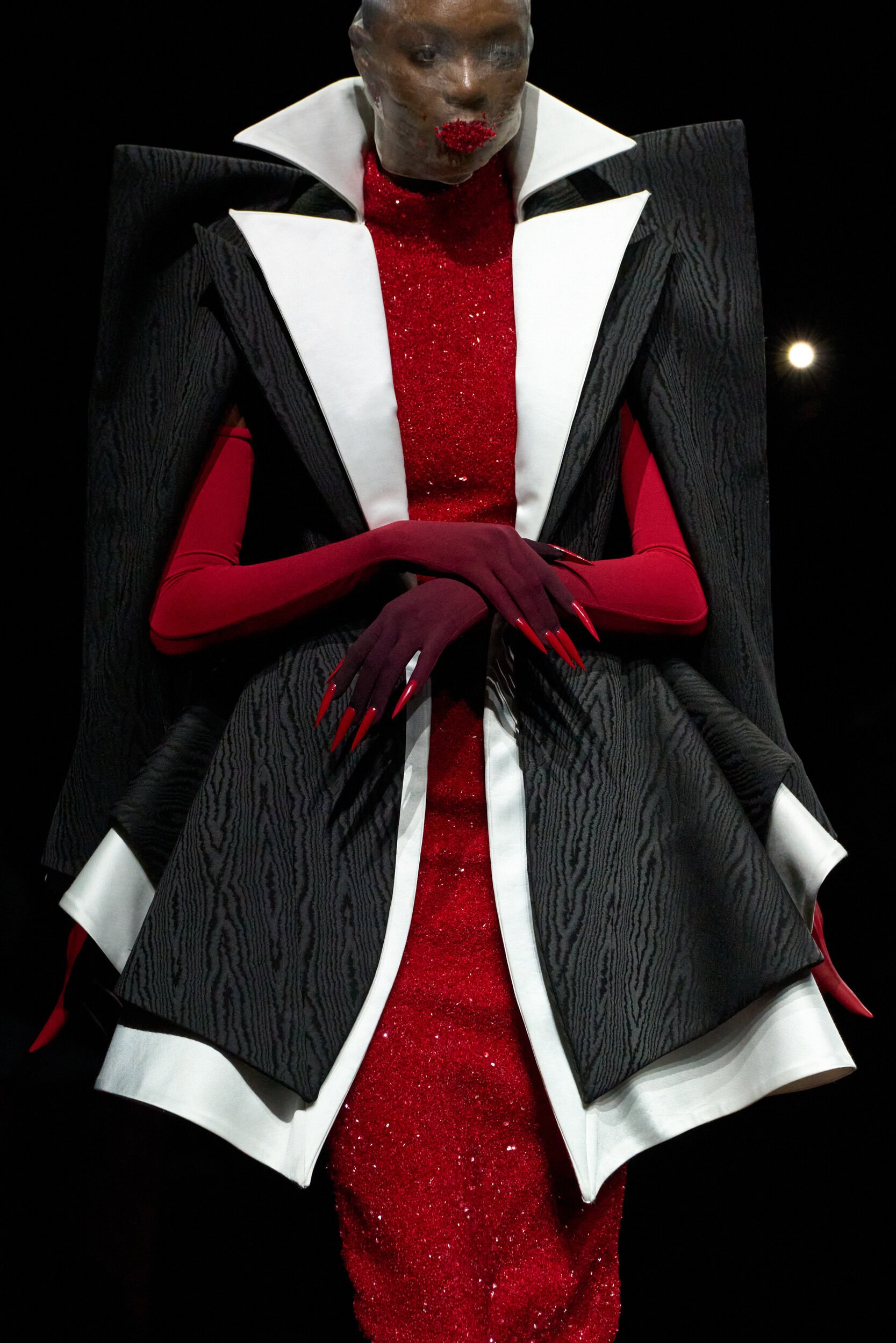 Robert Wun Fall 2025 Couture Fashion Show Details