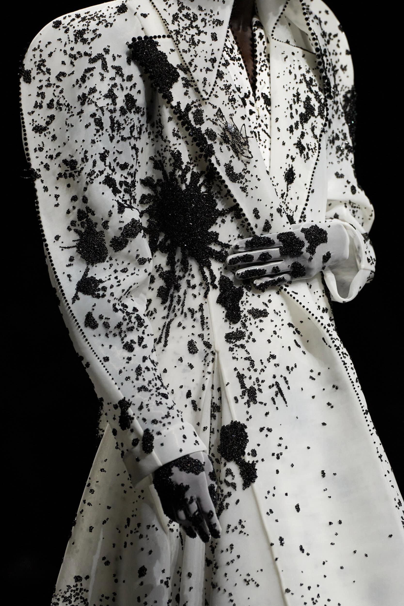 Robert Wun Fall 2025 Couture Fashion Show Details