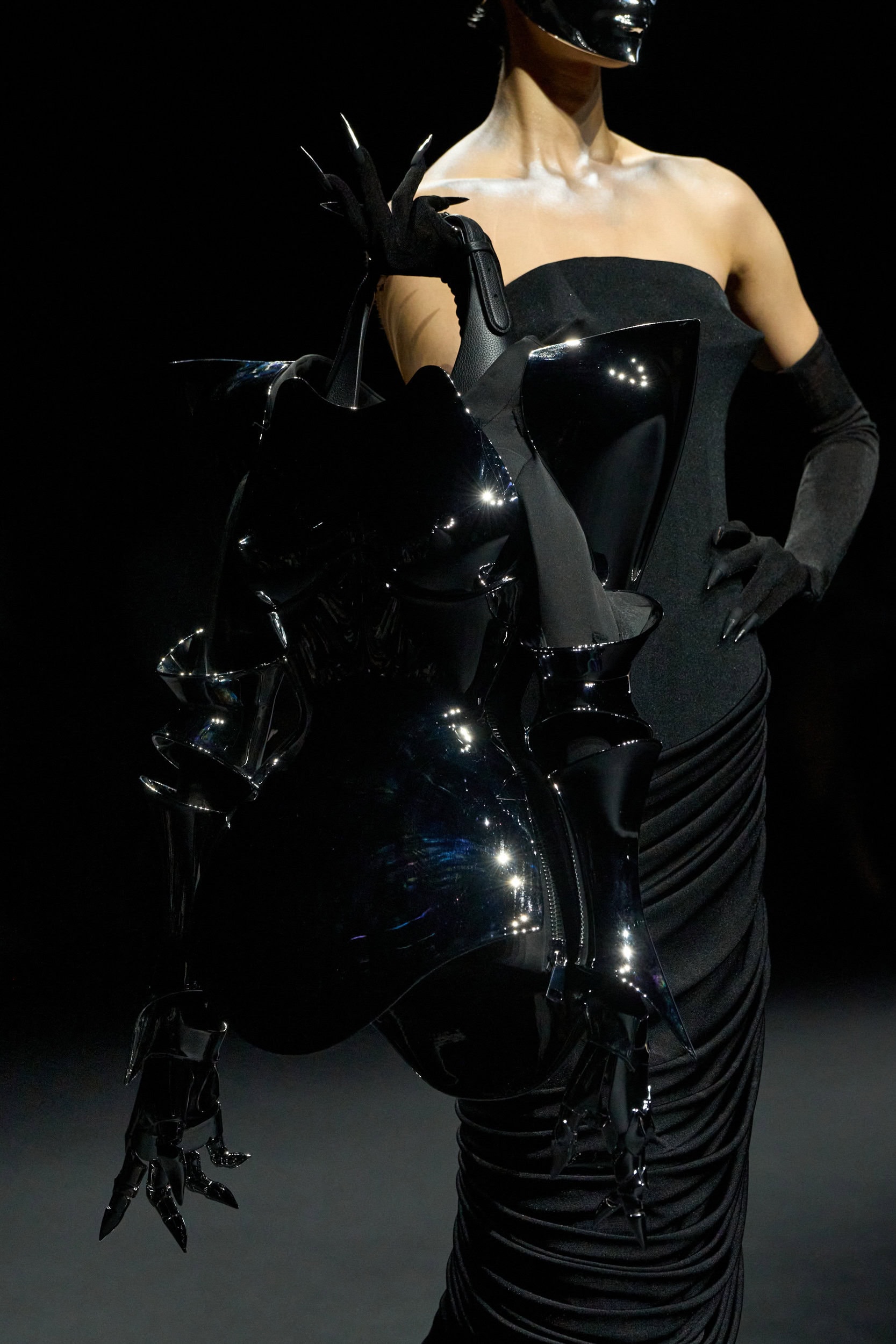 Robert Wun Fall 2025 Couture Fashion Show Details