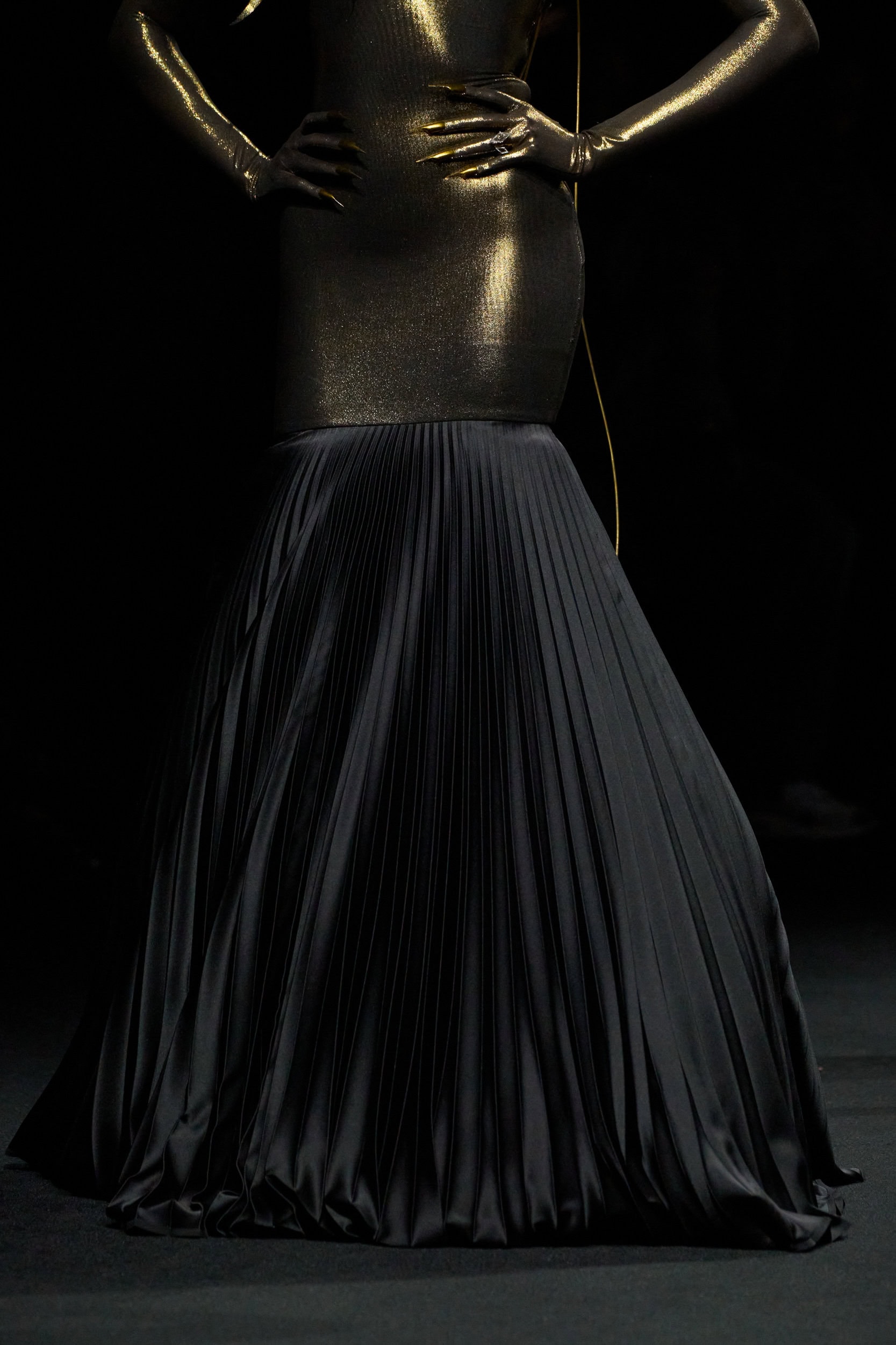 Robert Wun Fall 2025 Couture Fashion Show Details