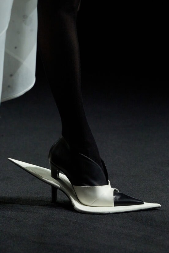 Robert Wun Fall 2025 Couture Fashion Show Details