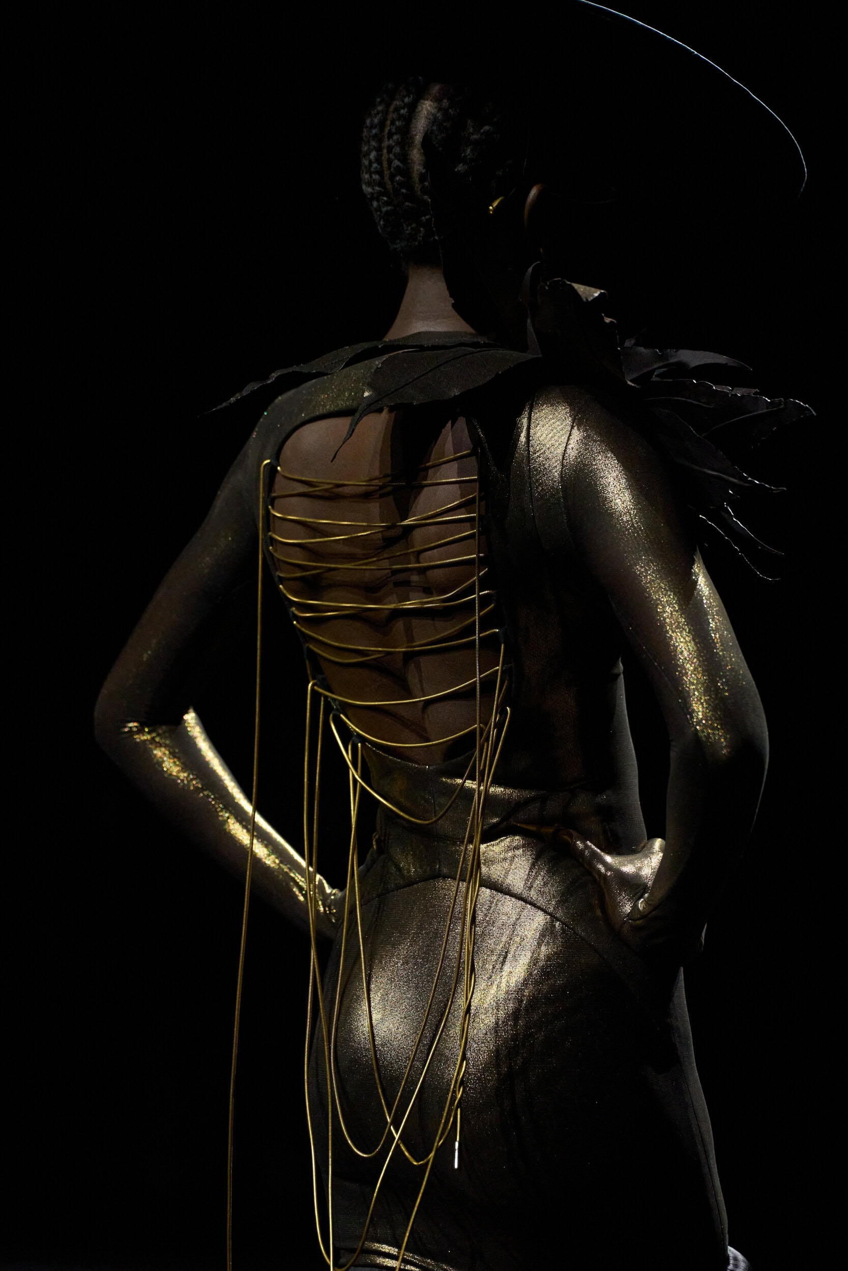 Robert Wun Fall 2025 Couture Fashion Show Details
