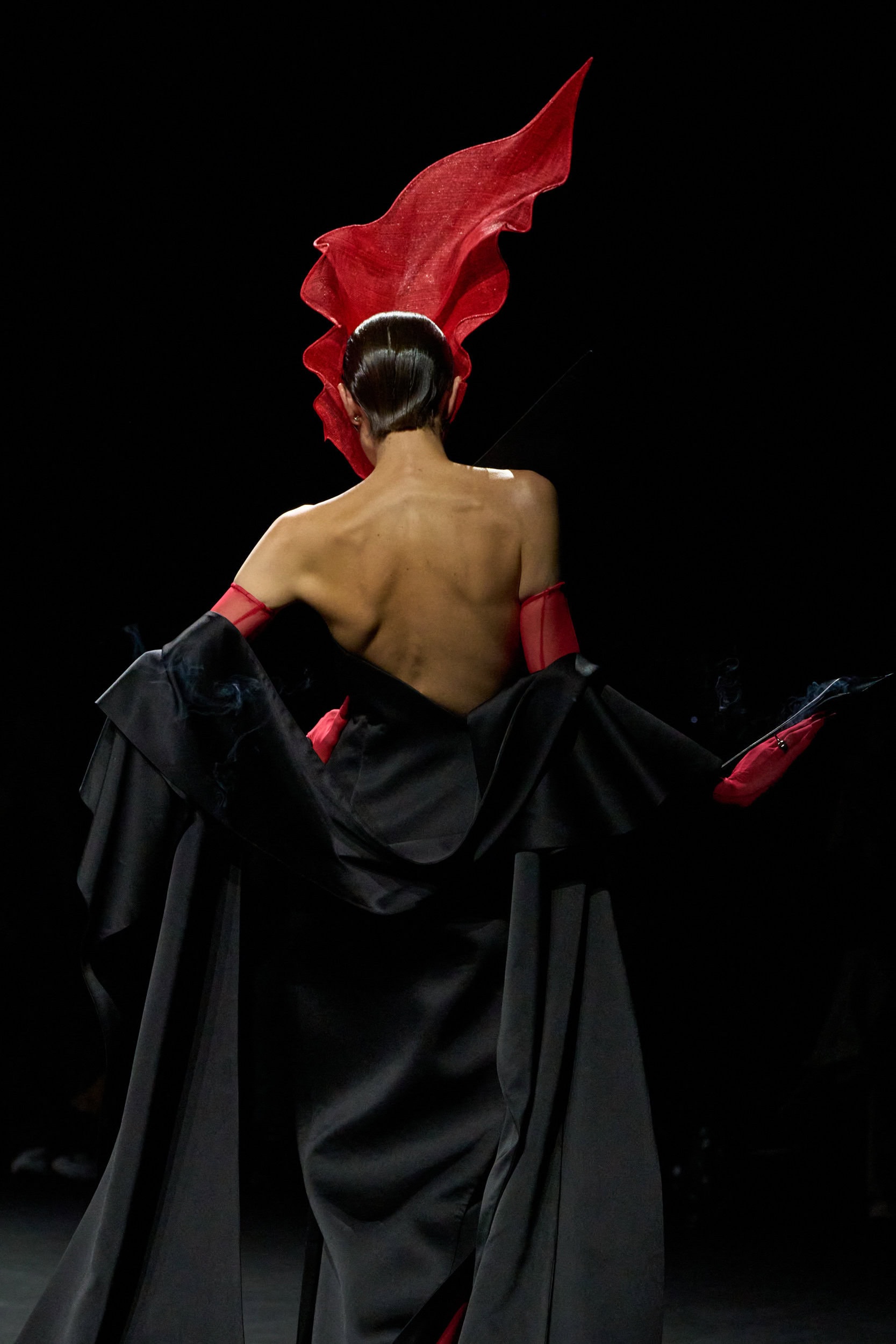 Robert Wun Fall 2025 Couture Fashion Show Details