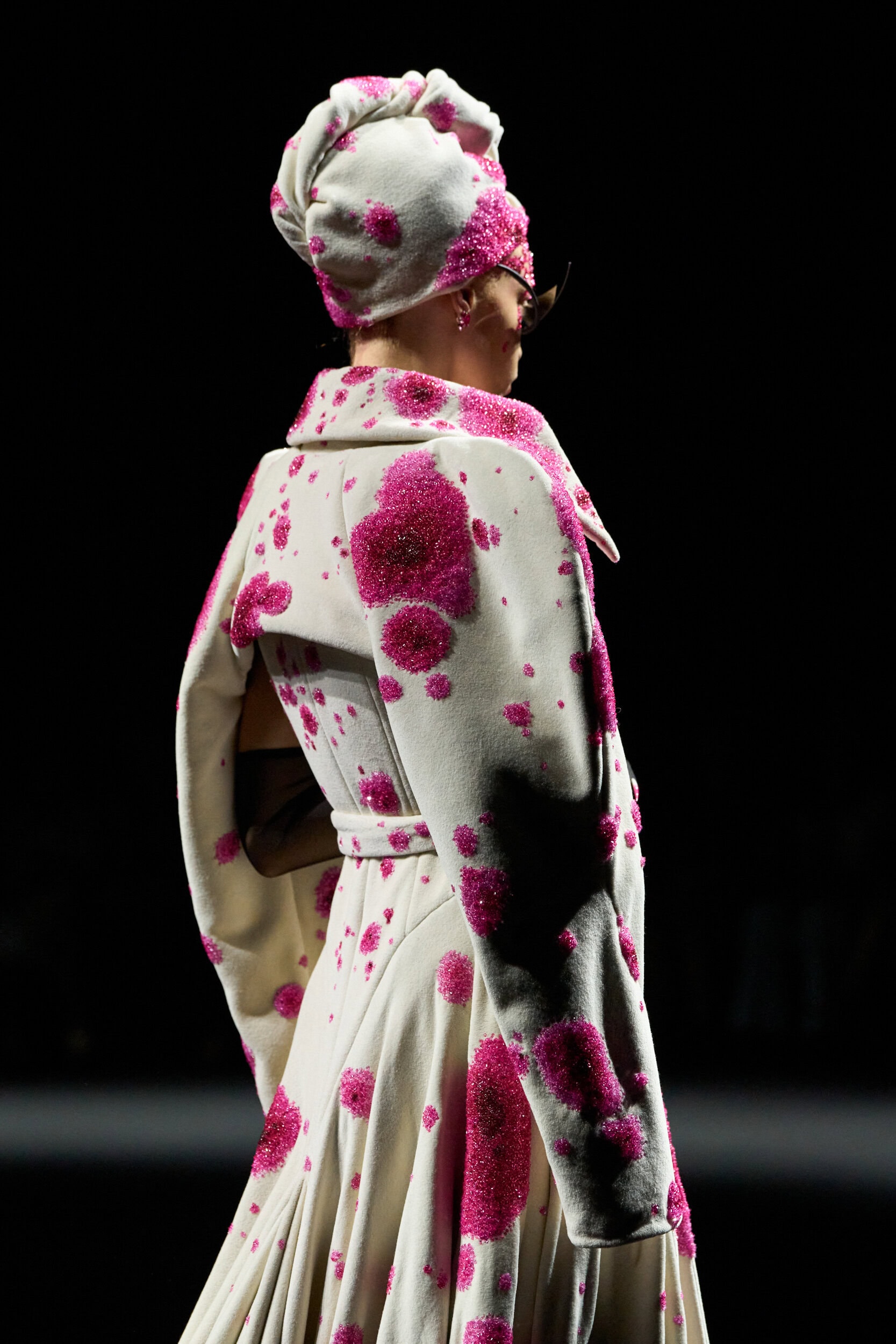 Robert Wun Fall 2025 Couture Fashion Show Details