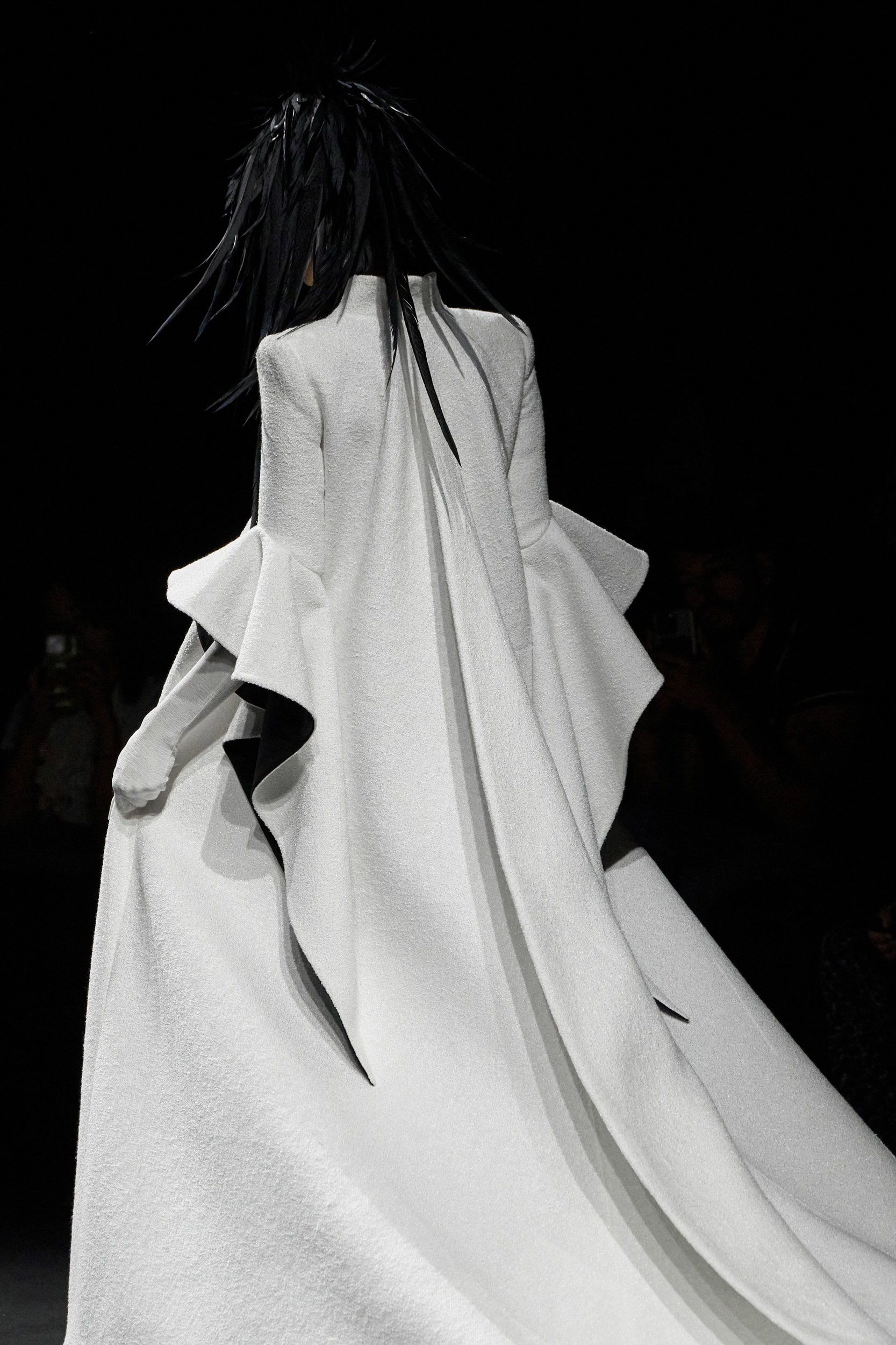 Robert Wun Fall 2025 Couture Fashion Show Details