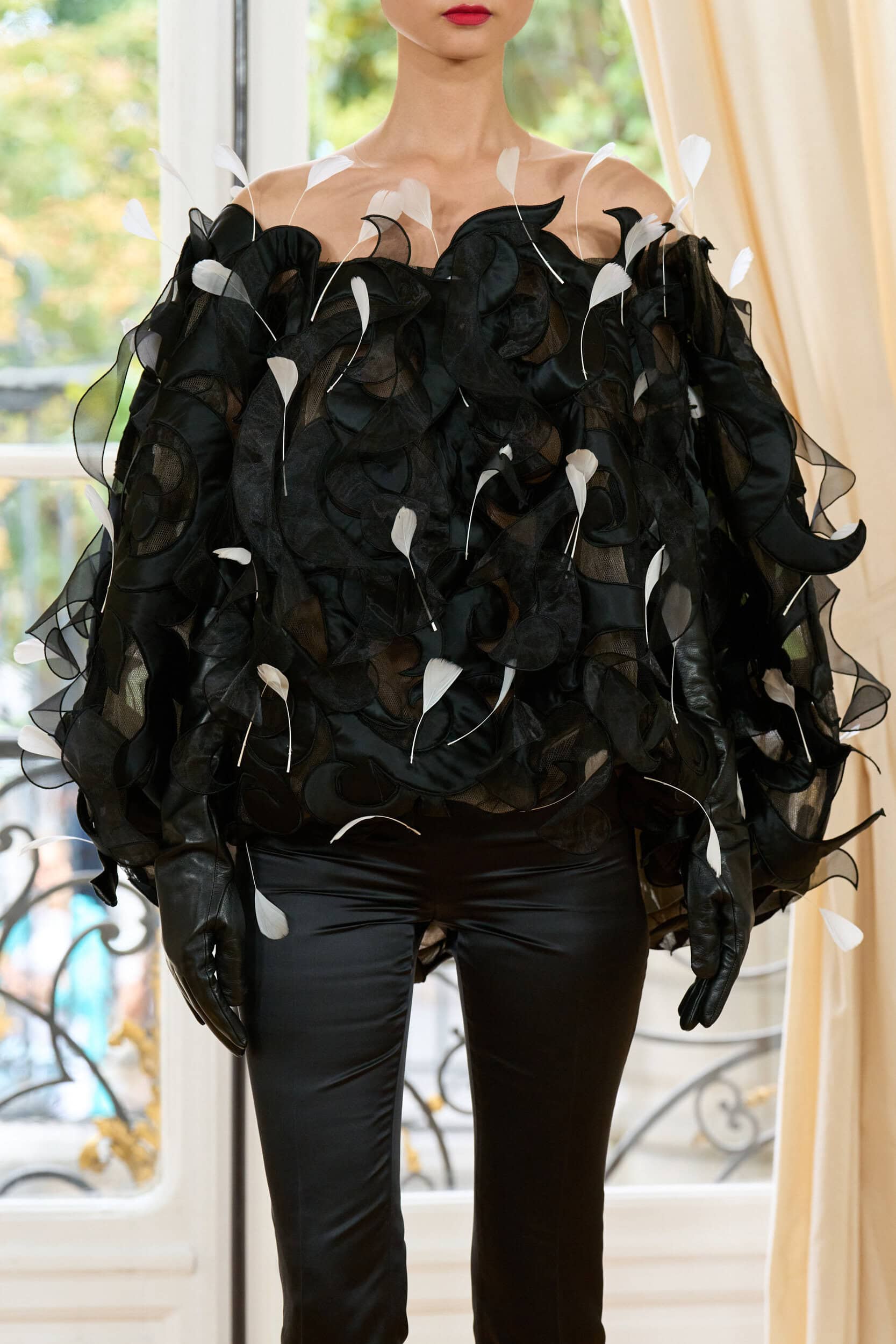 Yanina Couture Spring 2026 Couture Fashion Show Details