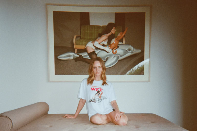 Stella McCartney x Jeff Koons Drops First T-Shirt