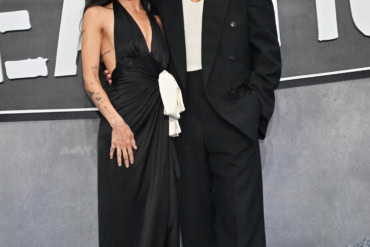 Zoe Kravitz And Austin Butler wore Saint Laurent by Anthony Vaccarello for the premiere of “Caught Stealing” in London