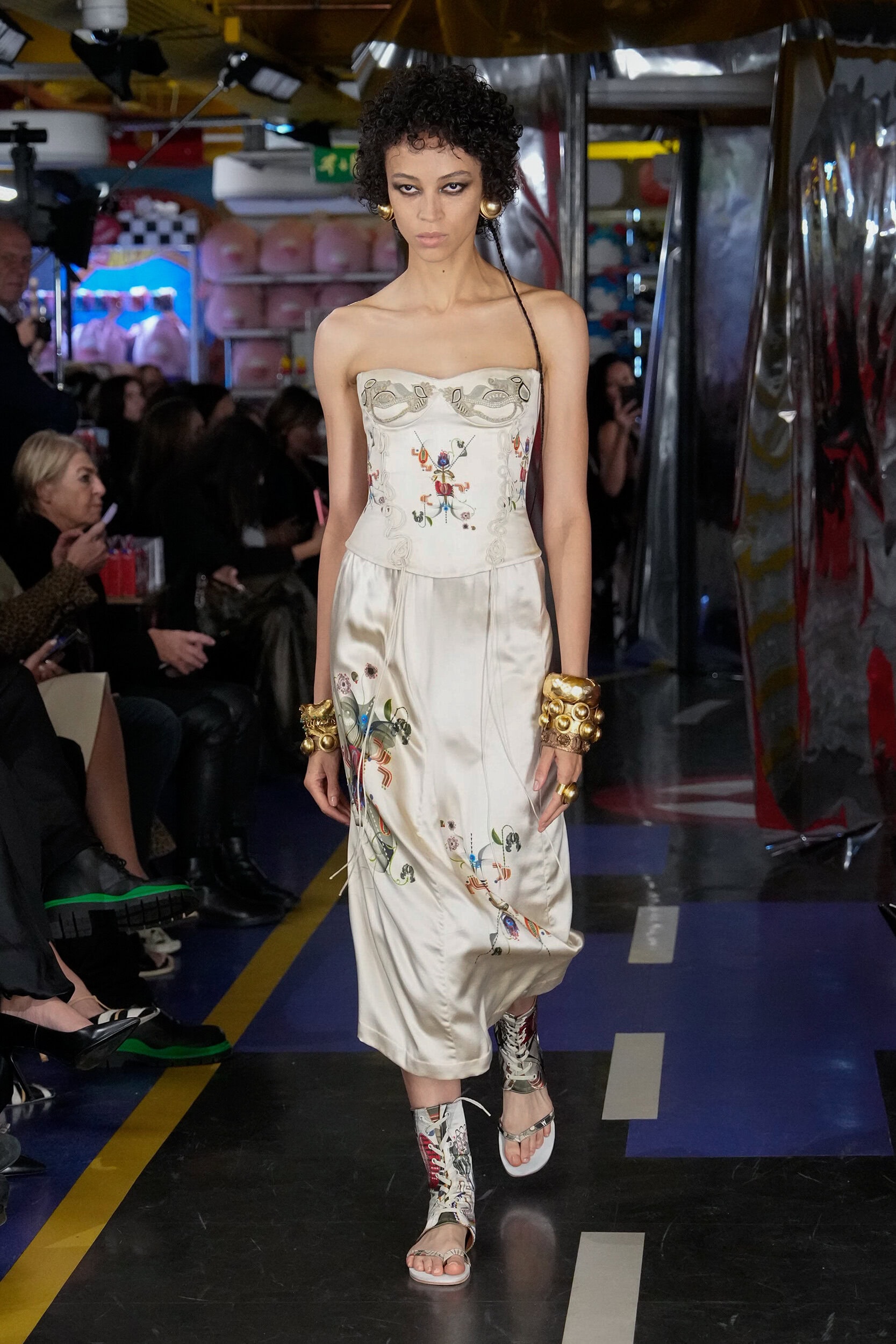 Ak Ok Anamika Khanna Spring 2026 Fashion Show