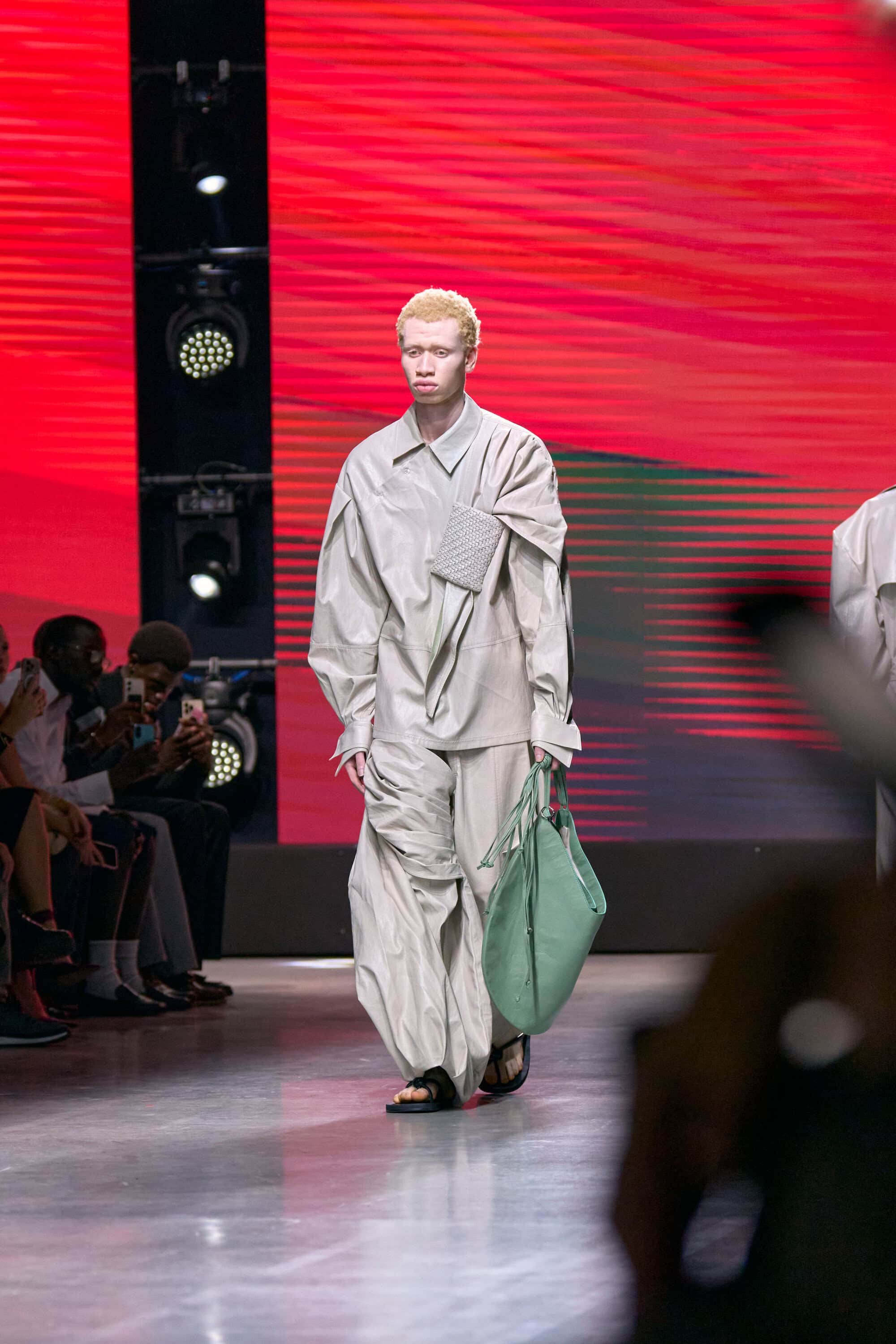 Phan Dang Hoang Spring 2026 Fashion Show Atmosphere