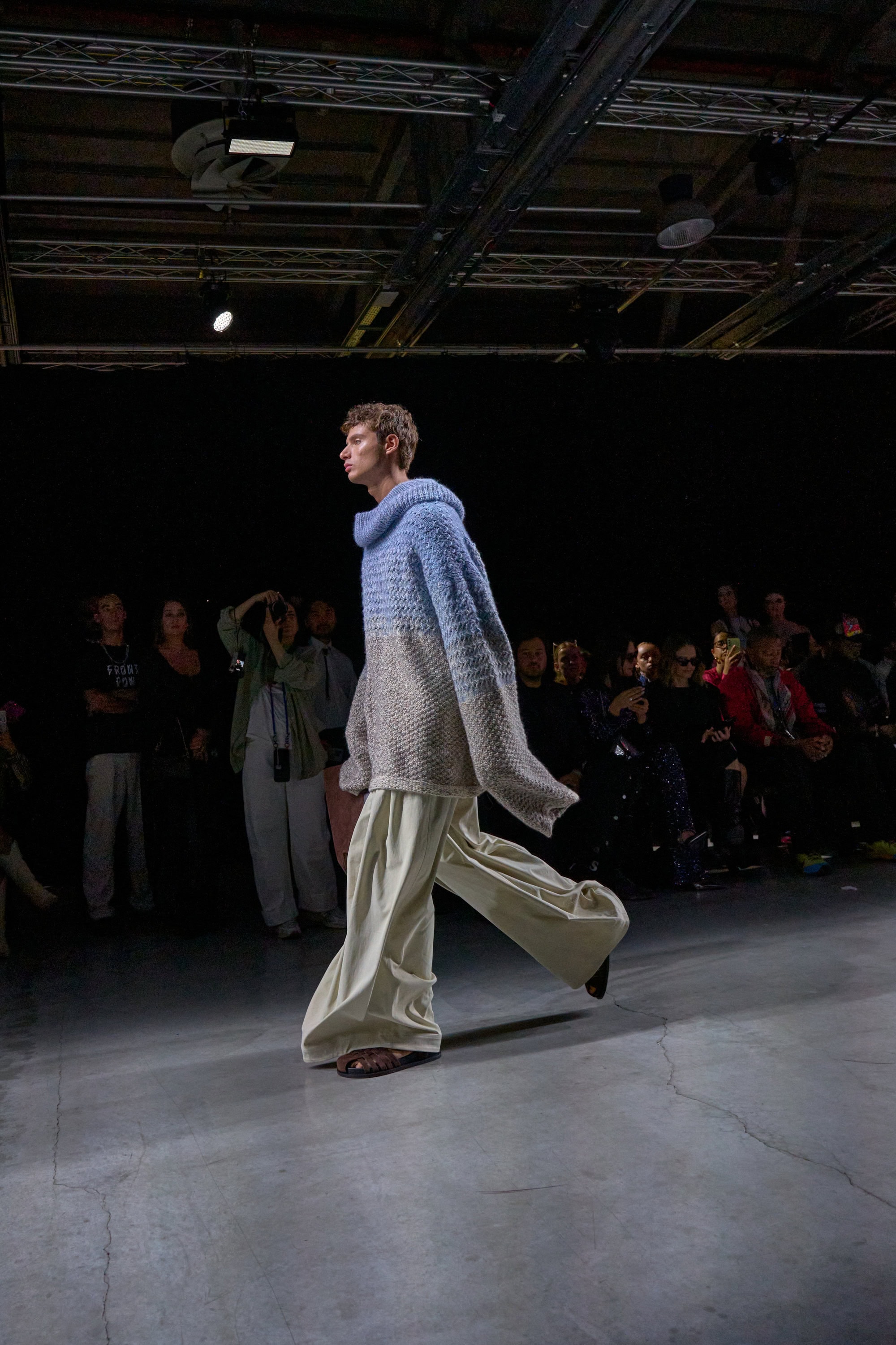 Phan Dang Hoang Spring 2026 Fashion Show Atmosphere