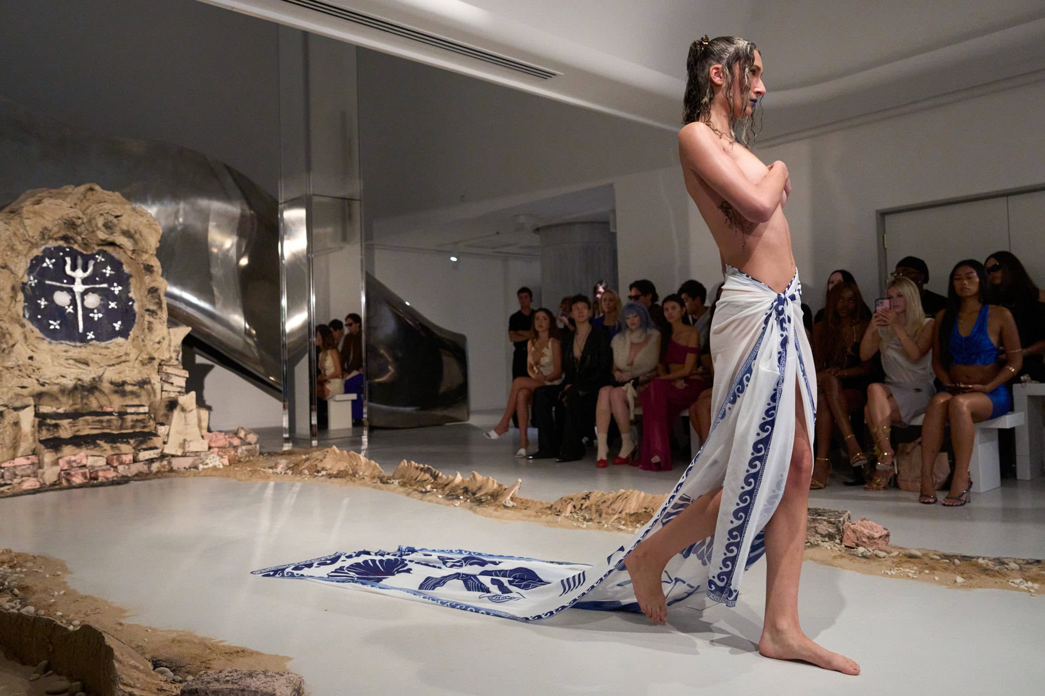 Di Petsa Spring 2026 Fashion Show Atmosphere