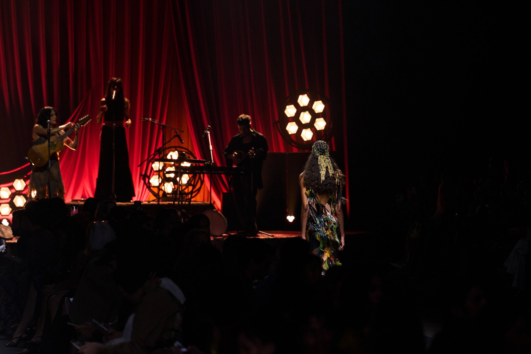Etro Spring 2026 Fashion Show Atmosphere