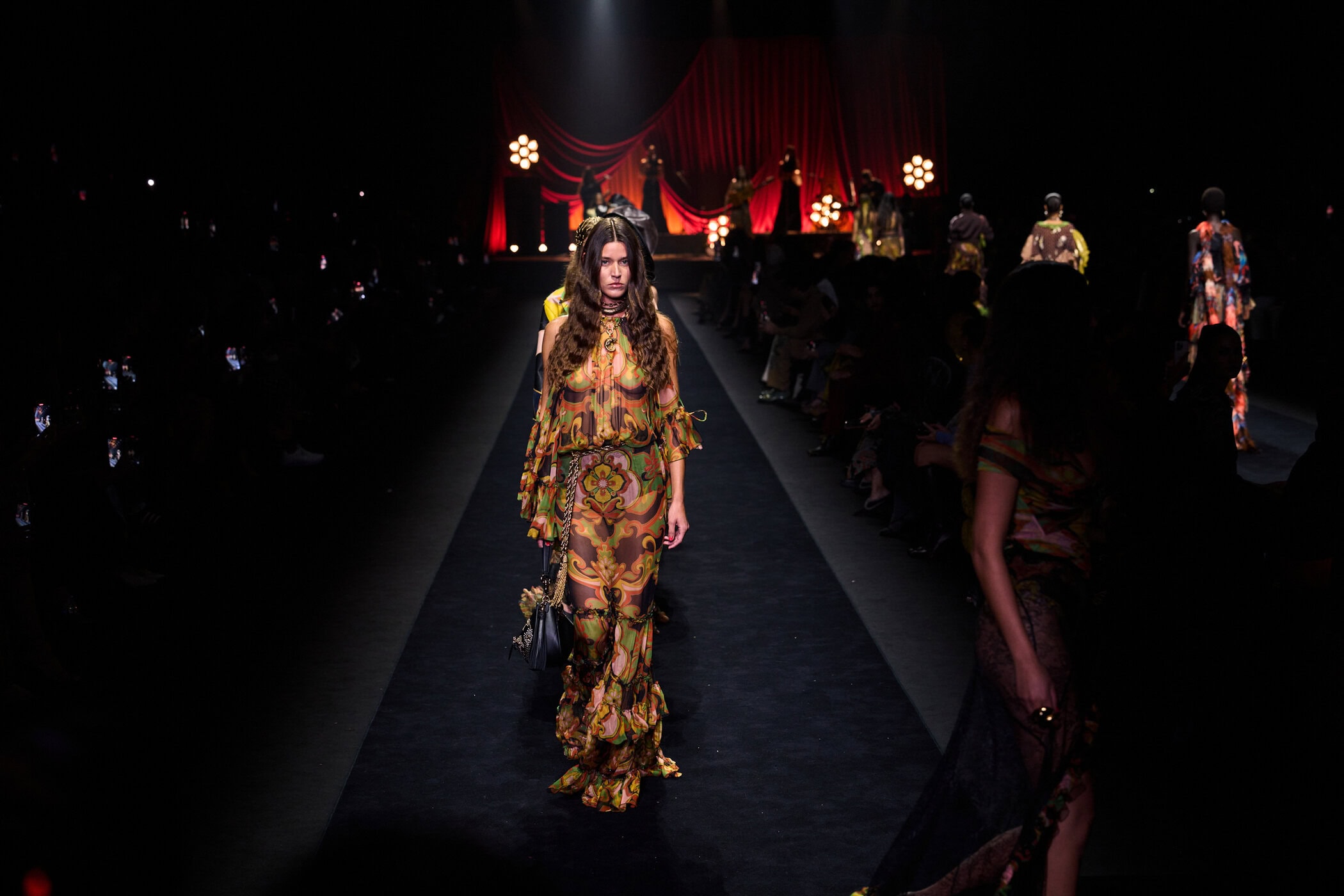 Etro Spring 2026 Fashion Show Atmosphere