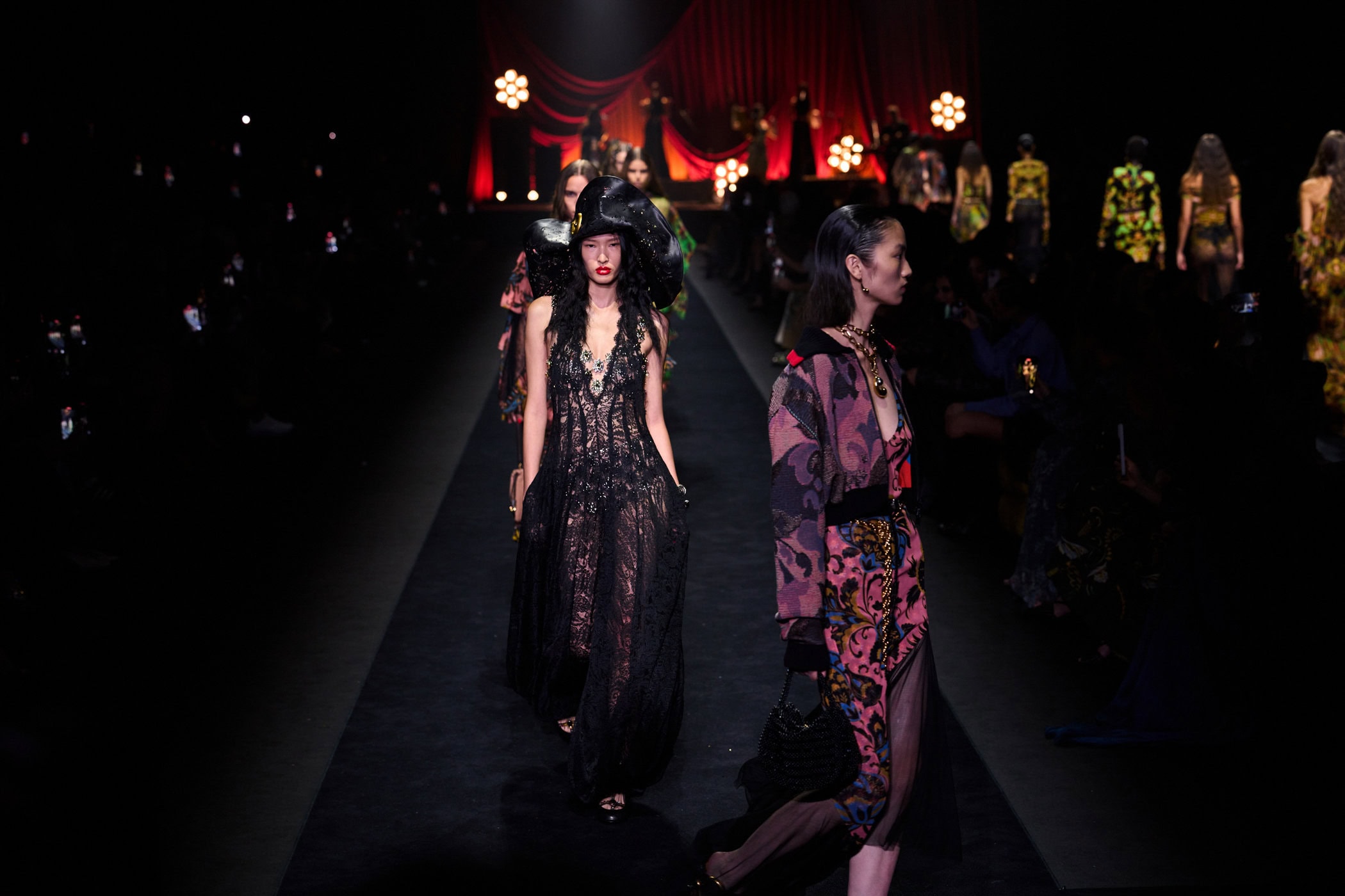 Etro Spring 2026 Fashion Show Atmosphere
