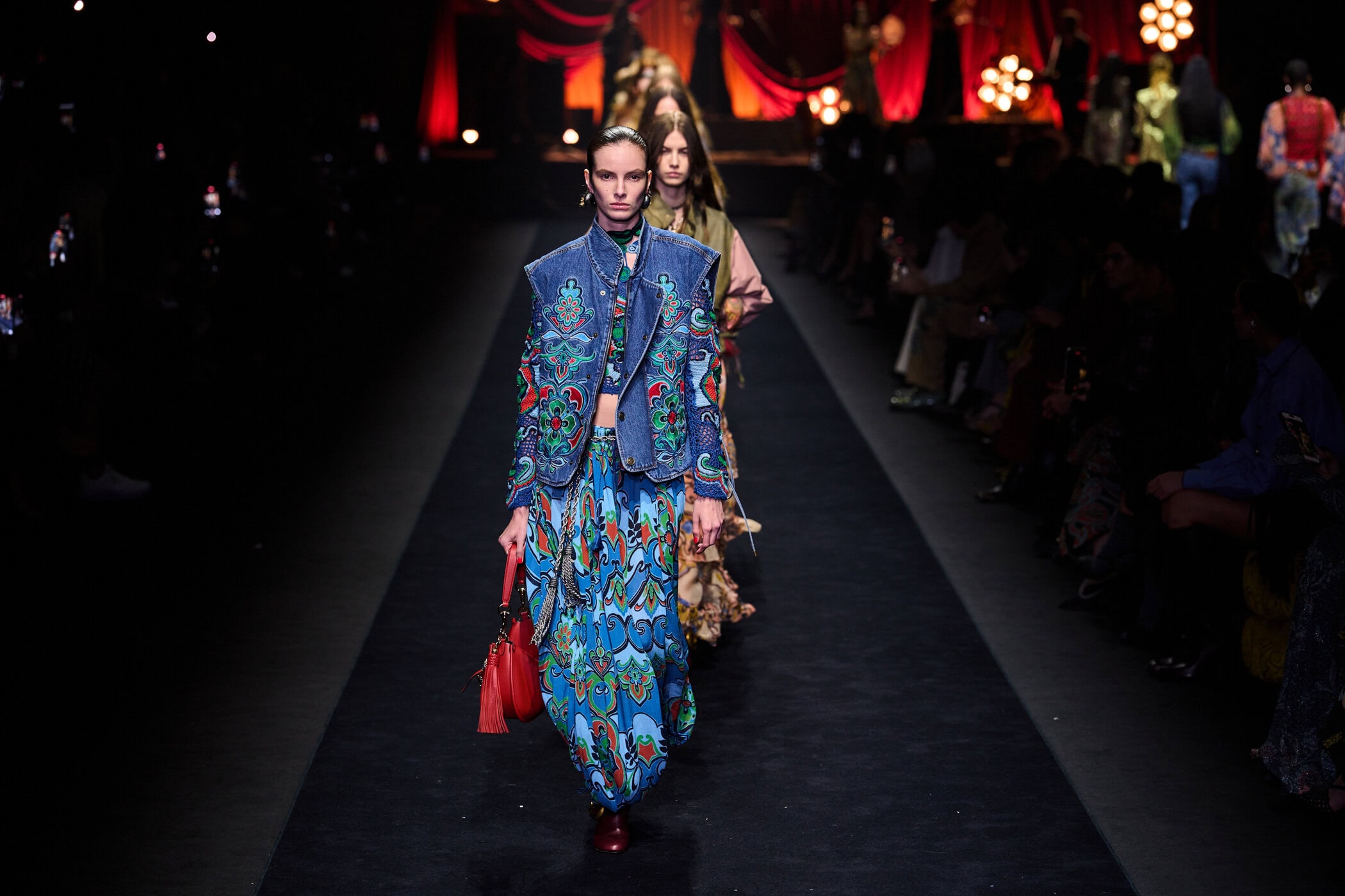 Etro Spring 2026 Fashion Show Atmosphere