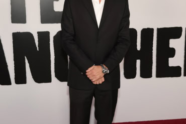 Leonardo Dicaprio Wears Dior at "One Battle After Another" World Premiere in Hollywood