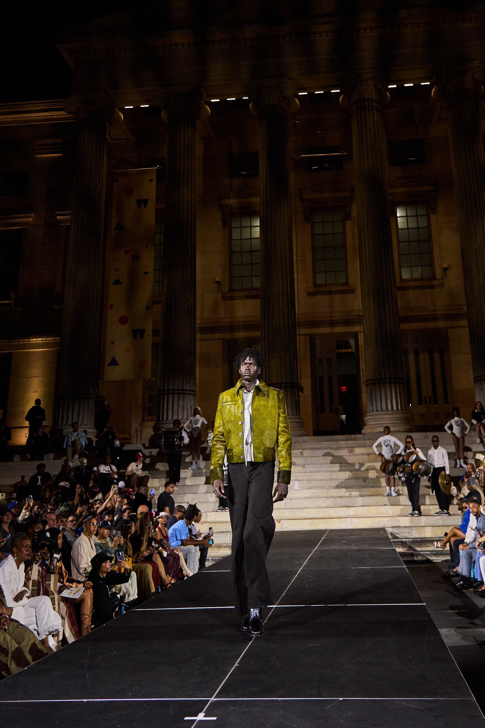People S Runway Spring 2026 Fashion Show Atmosphere
