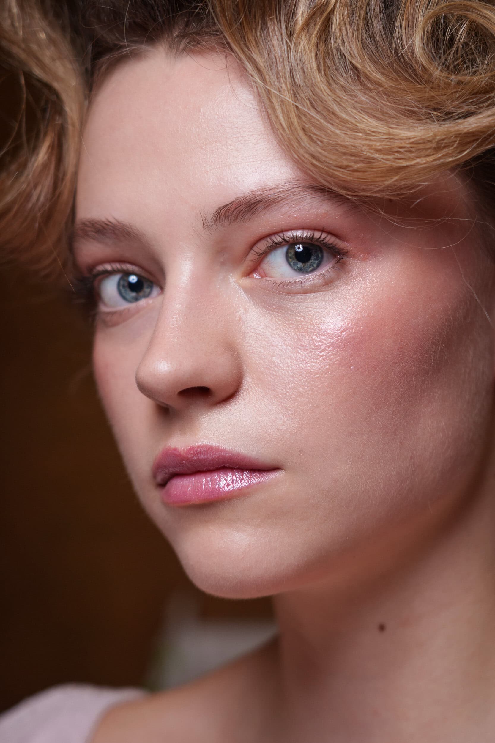 Yuhan Wang Spring 2026 Fashion Show Backstage