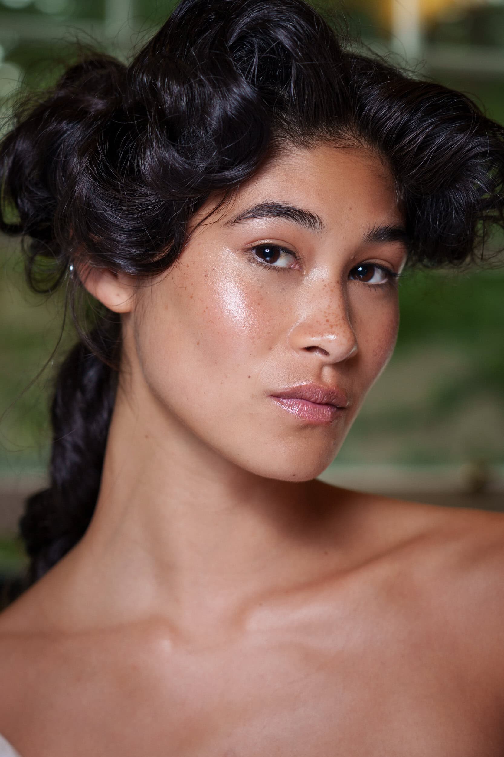 Yuhan Wang Spring 2026 Fashion Show Backstage