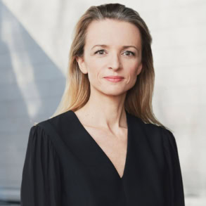 Delphine Arnault to Receive Special Recognition at The Fashion Awards
