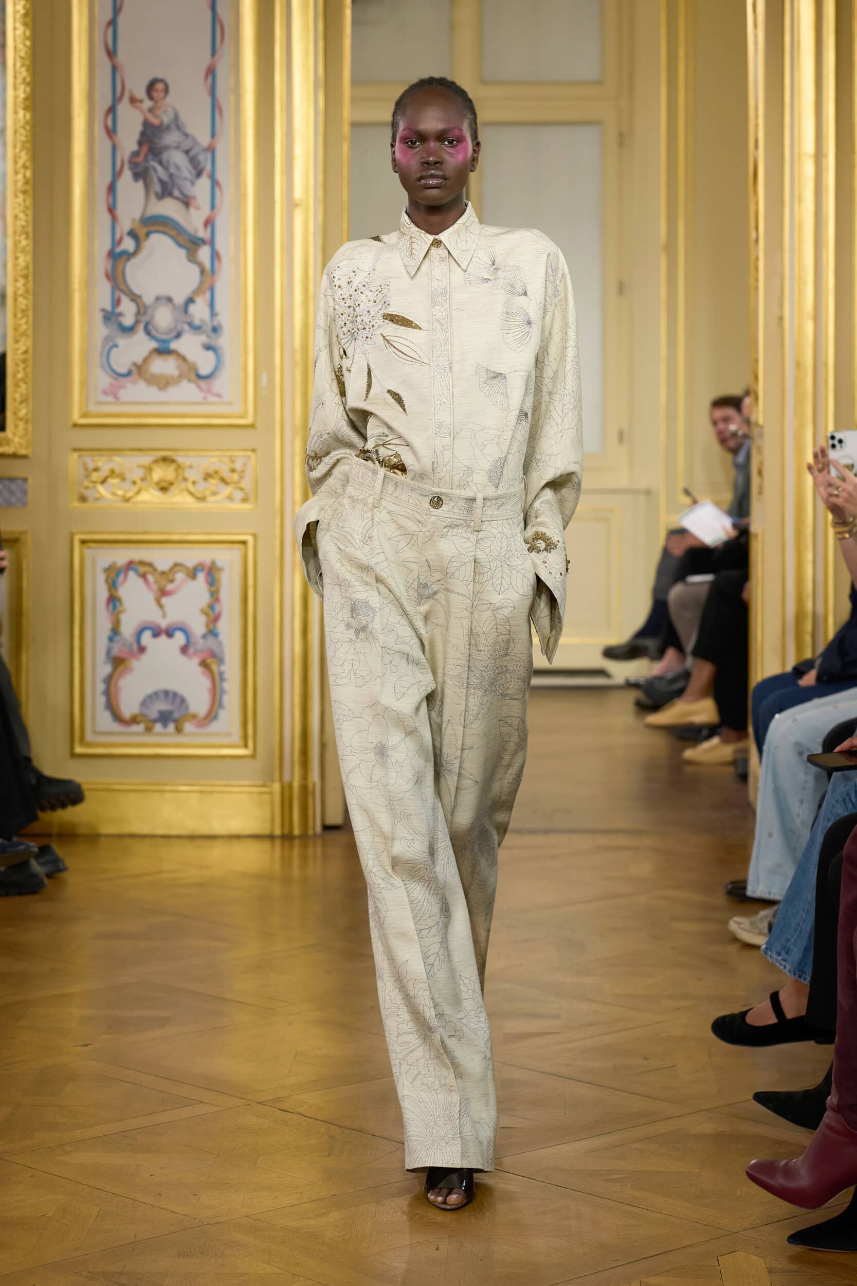 Leonard Paris Spring 2026 Fashion Show