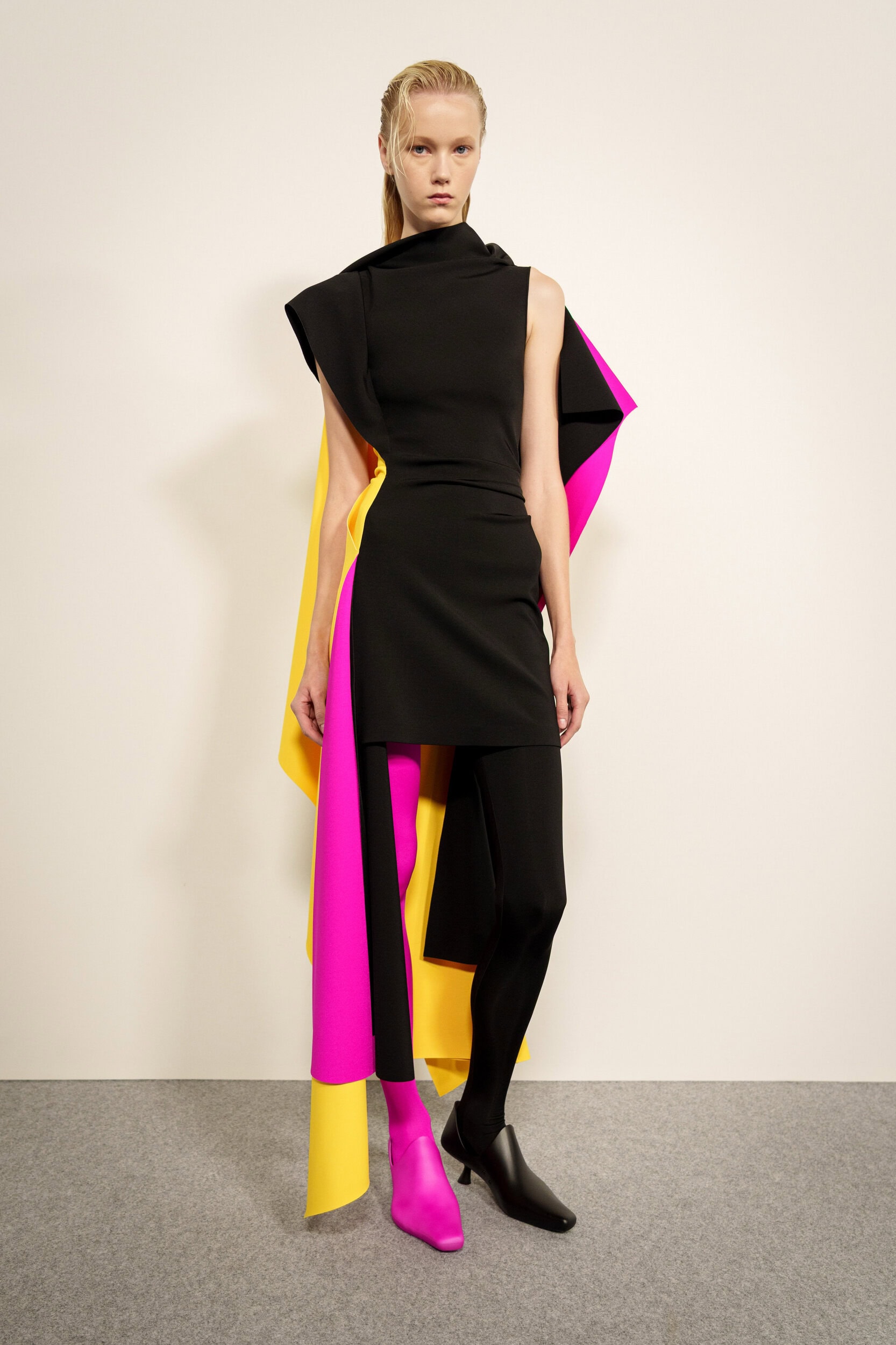 Loewe Spring 2026 Fashion Show Backstage