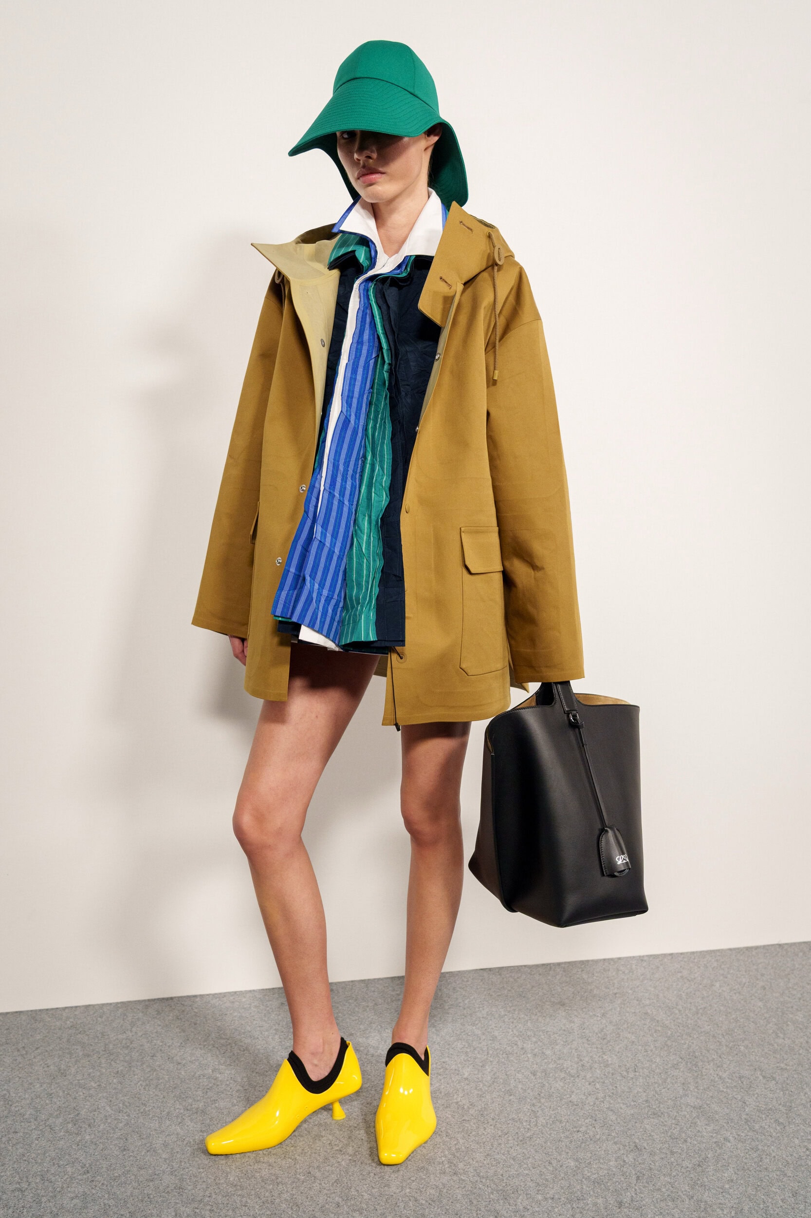Loewe Spring 2026 Fashion Show Backstage