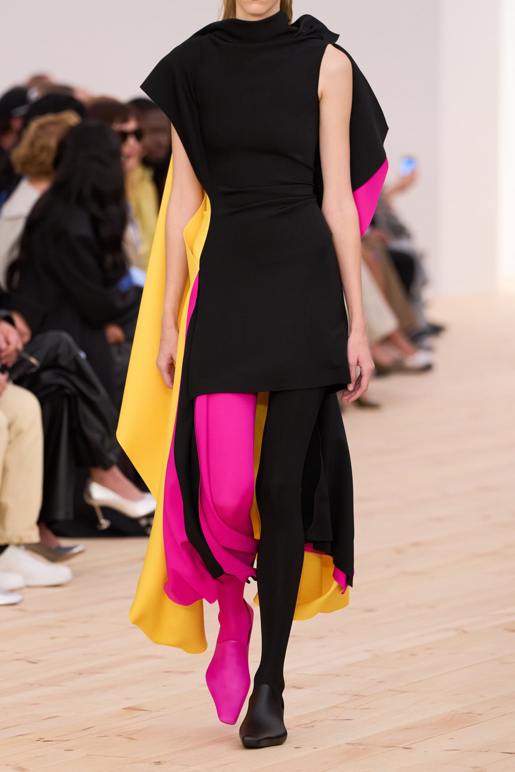 Loewe Spring 2026 Fashion Show Details