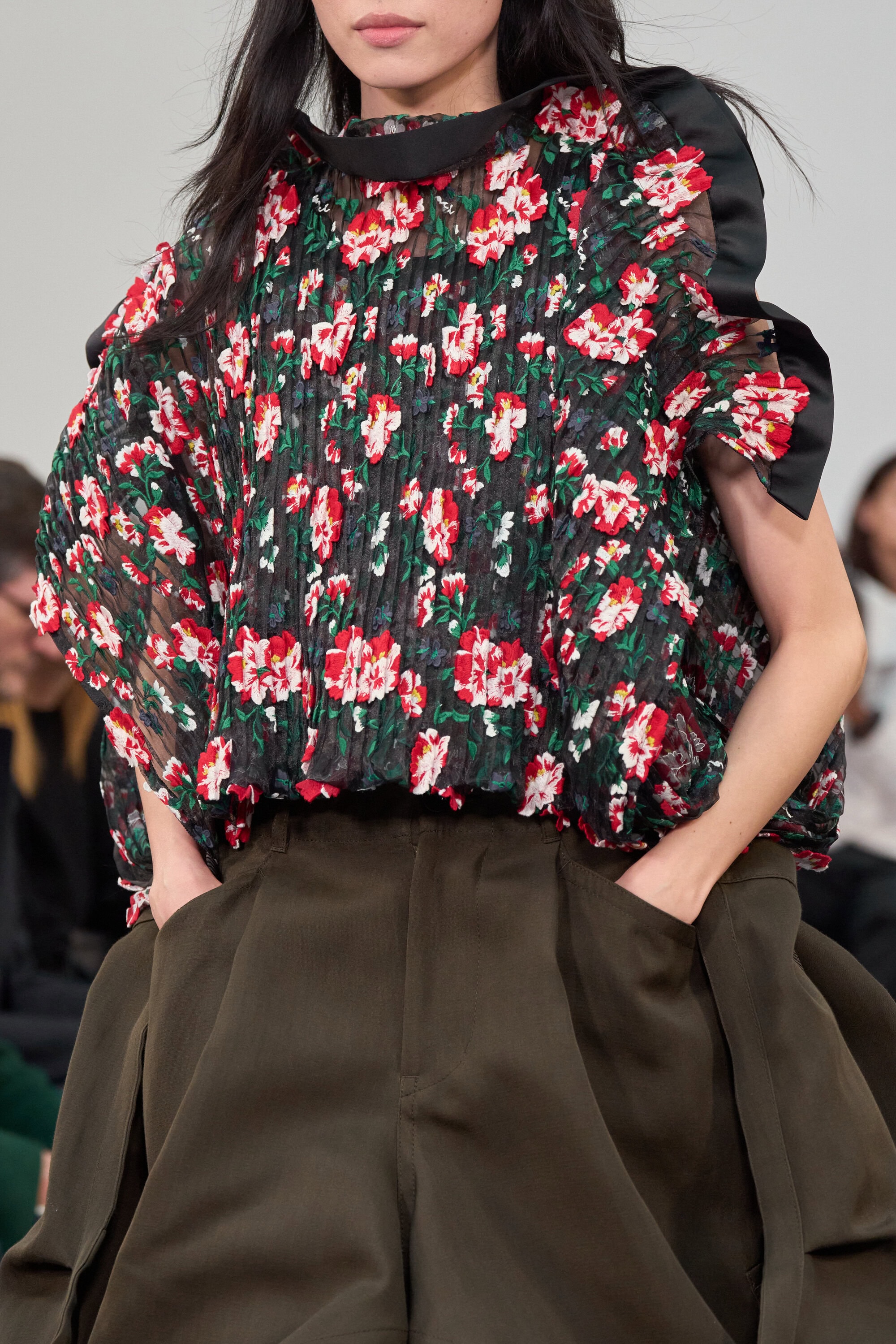 Sacai Spring 2026 Fashion Show Details