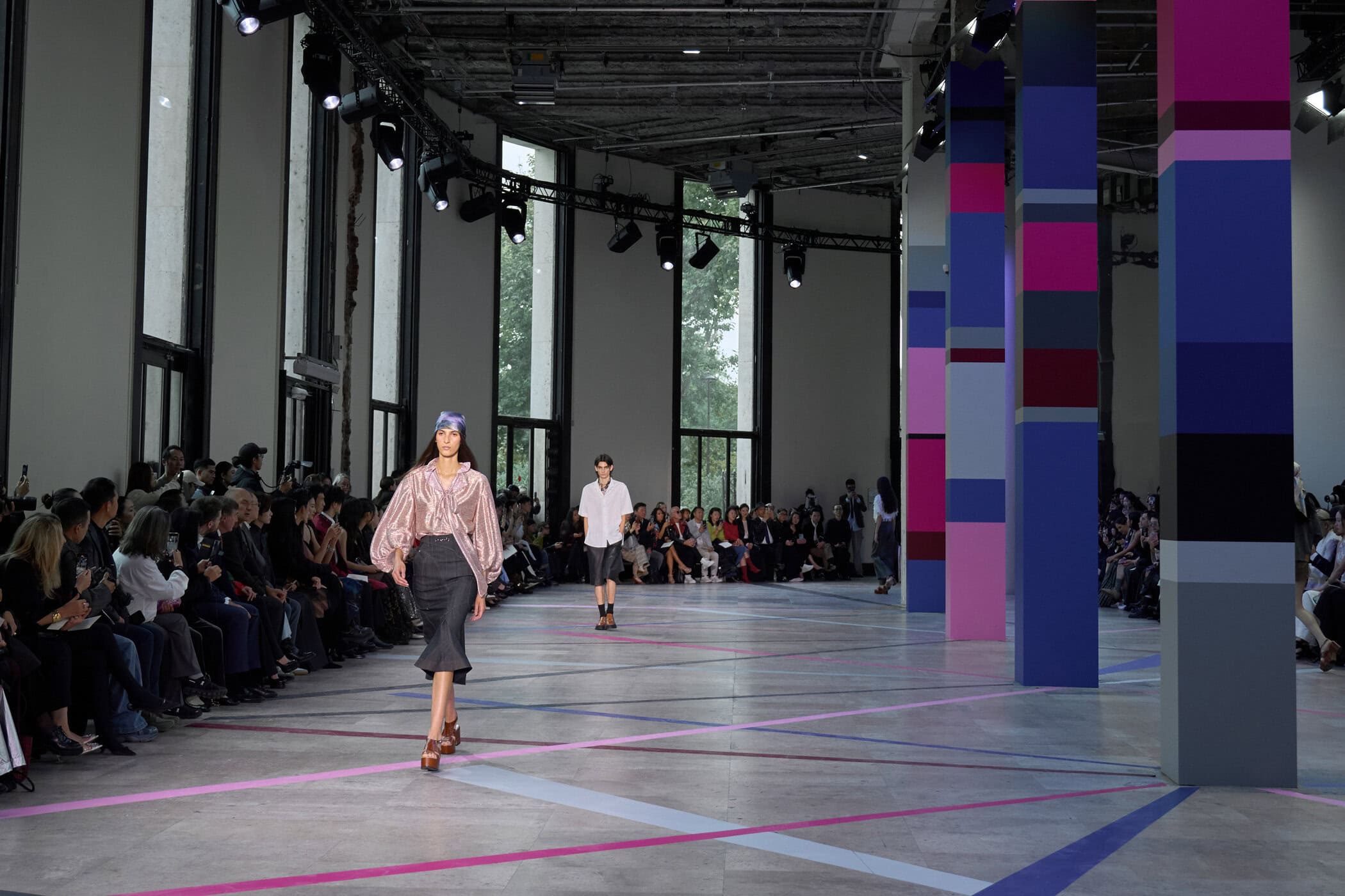 Shiatzy Chen Spring 2026 Fashion Show Atmosphere