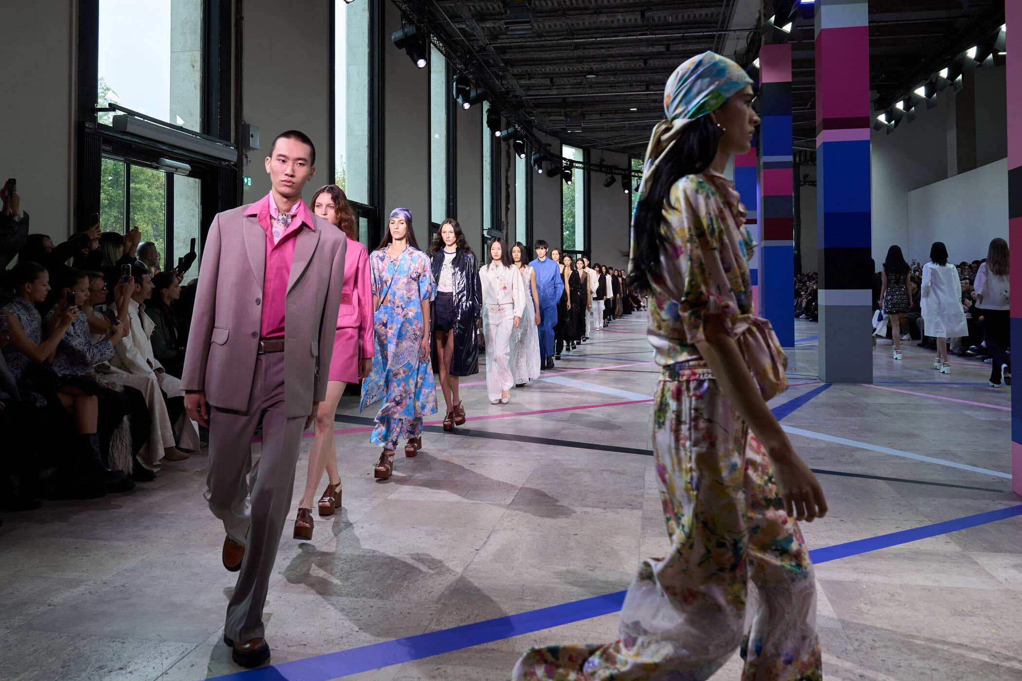 Shiatzy Chen Spring 2026 Fashion Show Atmosphere