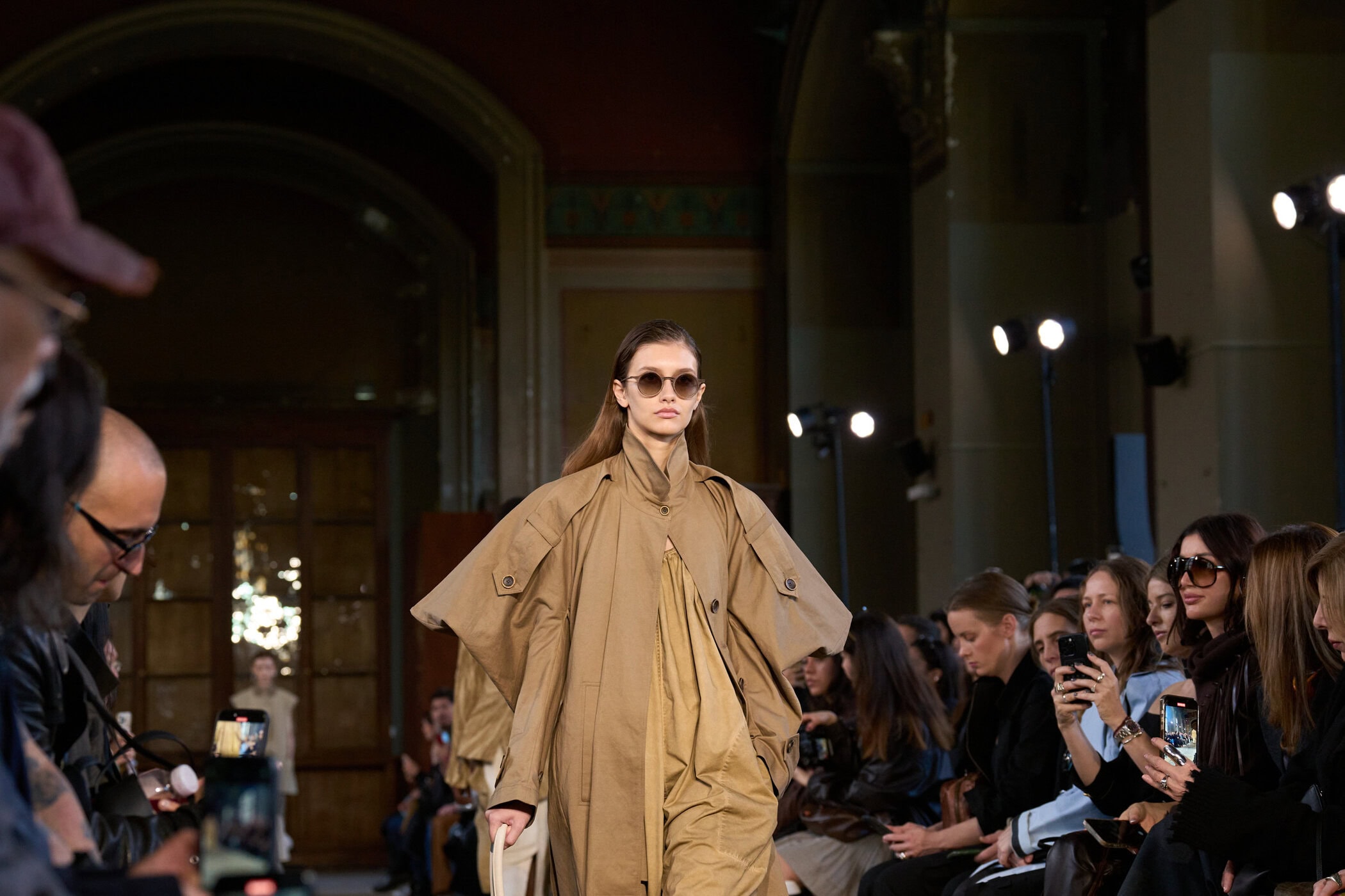 Uma Wang Spring 2026 Fashion Show Atmosphere
