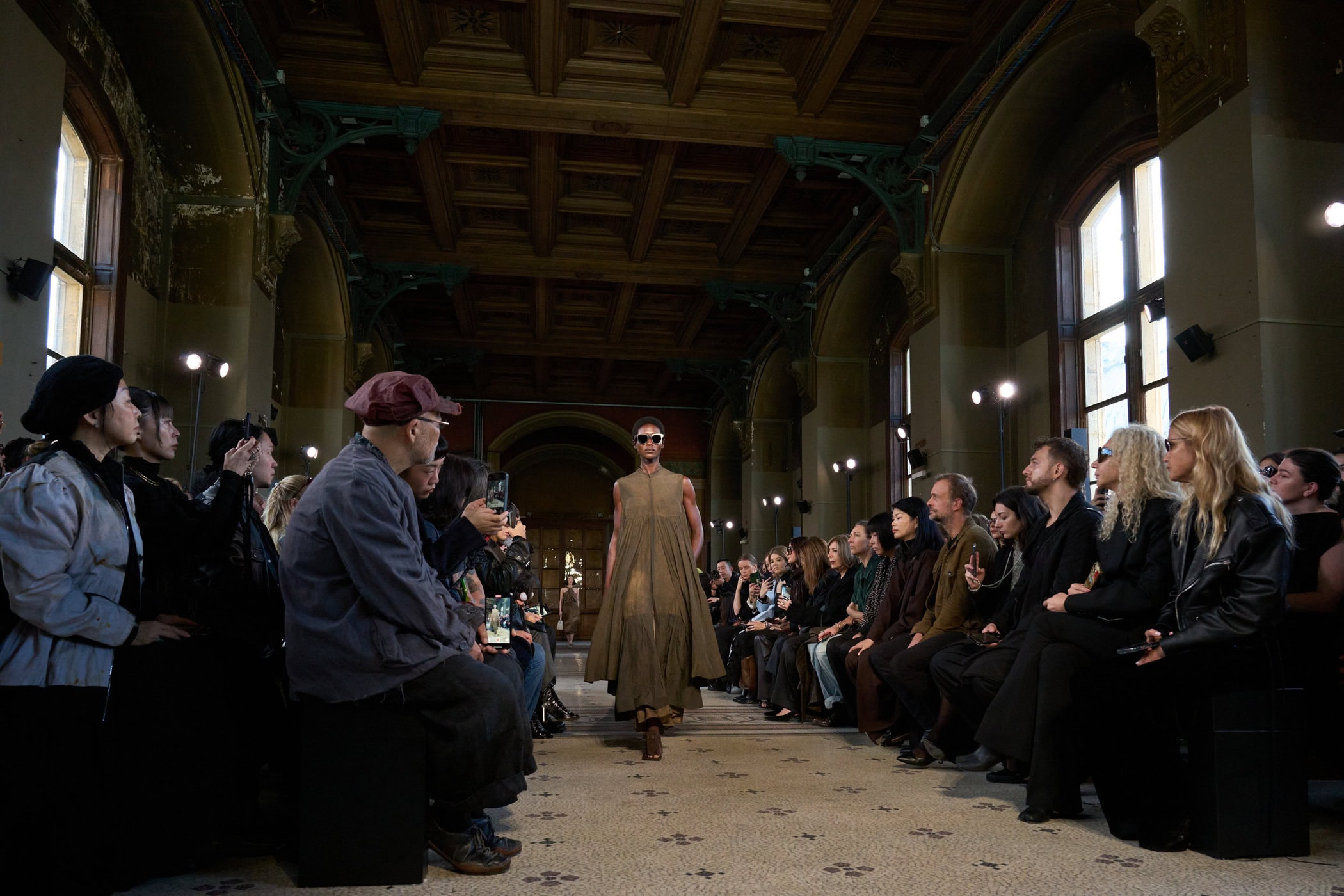 Uma Wang Spring 2026 Fashion Show Atmosphere