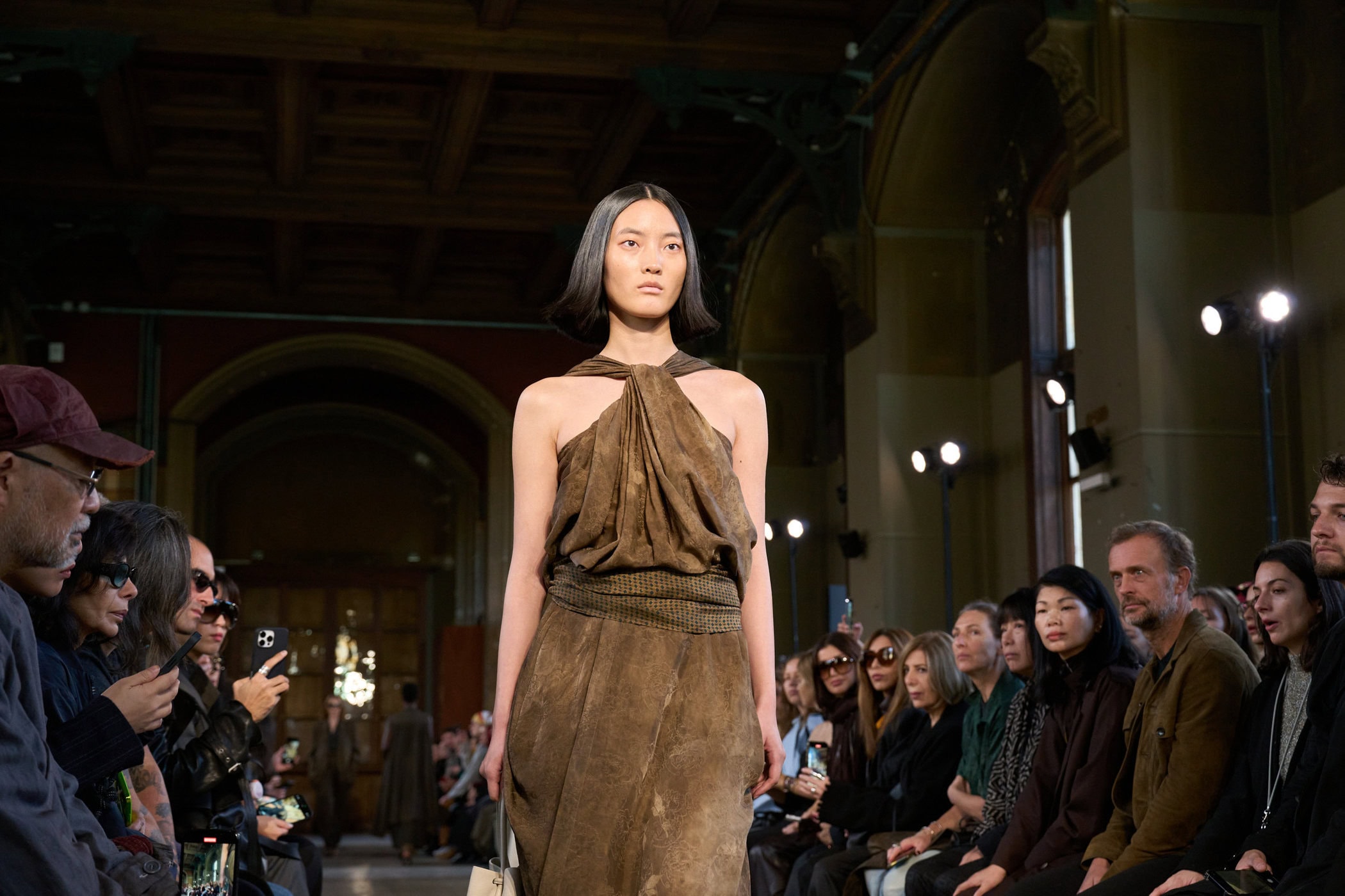 Uma Wang Spring 2026 Fashion Show Atmosphere