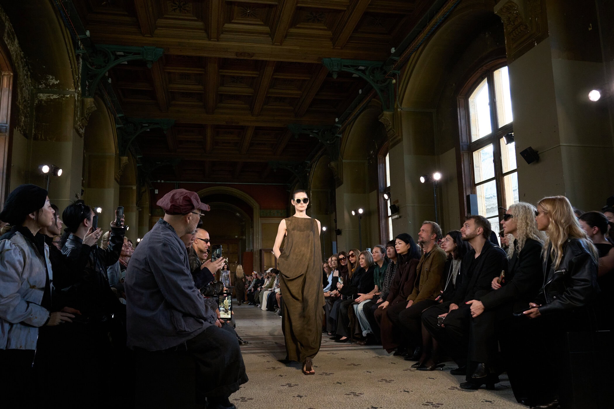 Uma Wang Spring 2026 Fashion Show Atmosphere