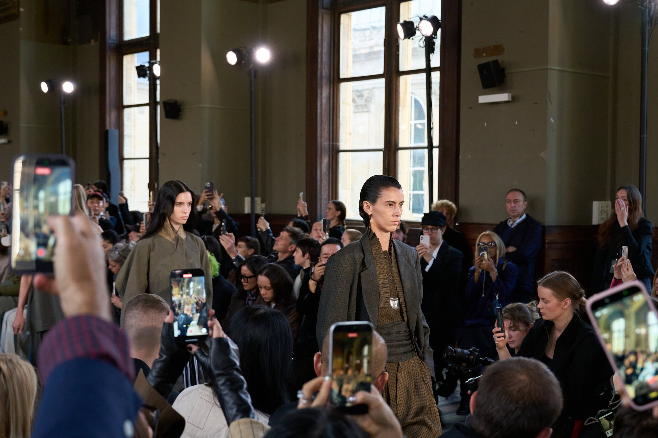 Uma Wang Spring 2026 Fashion Show Atmosphere