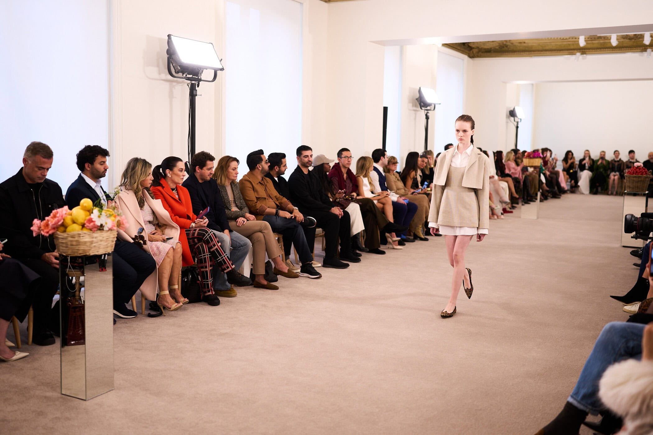 Giambattista Valli Spring 2026 Fashion Show Atmosphere