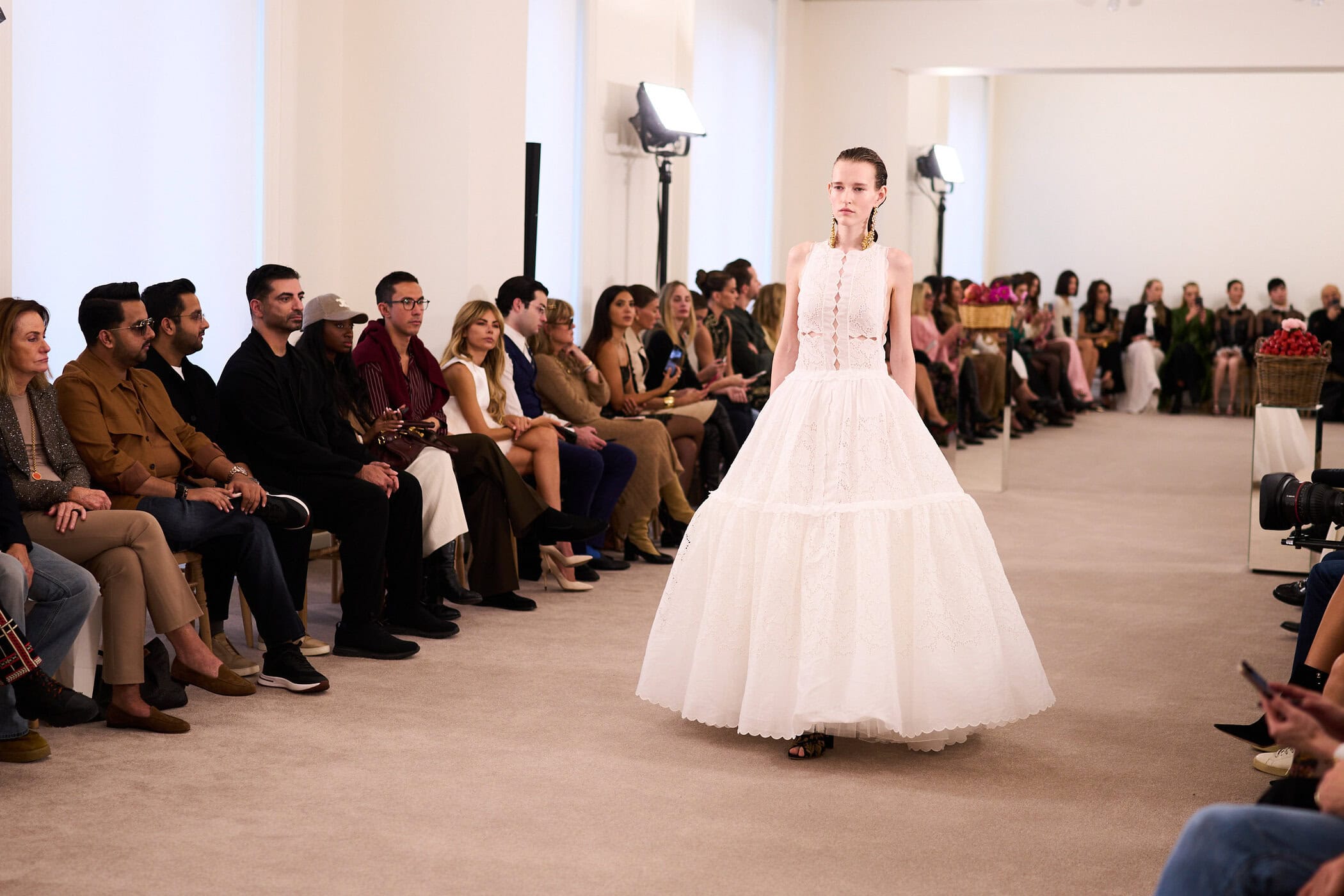 Giambattista Valli Spring 2026 Fashion Show Atmosphere