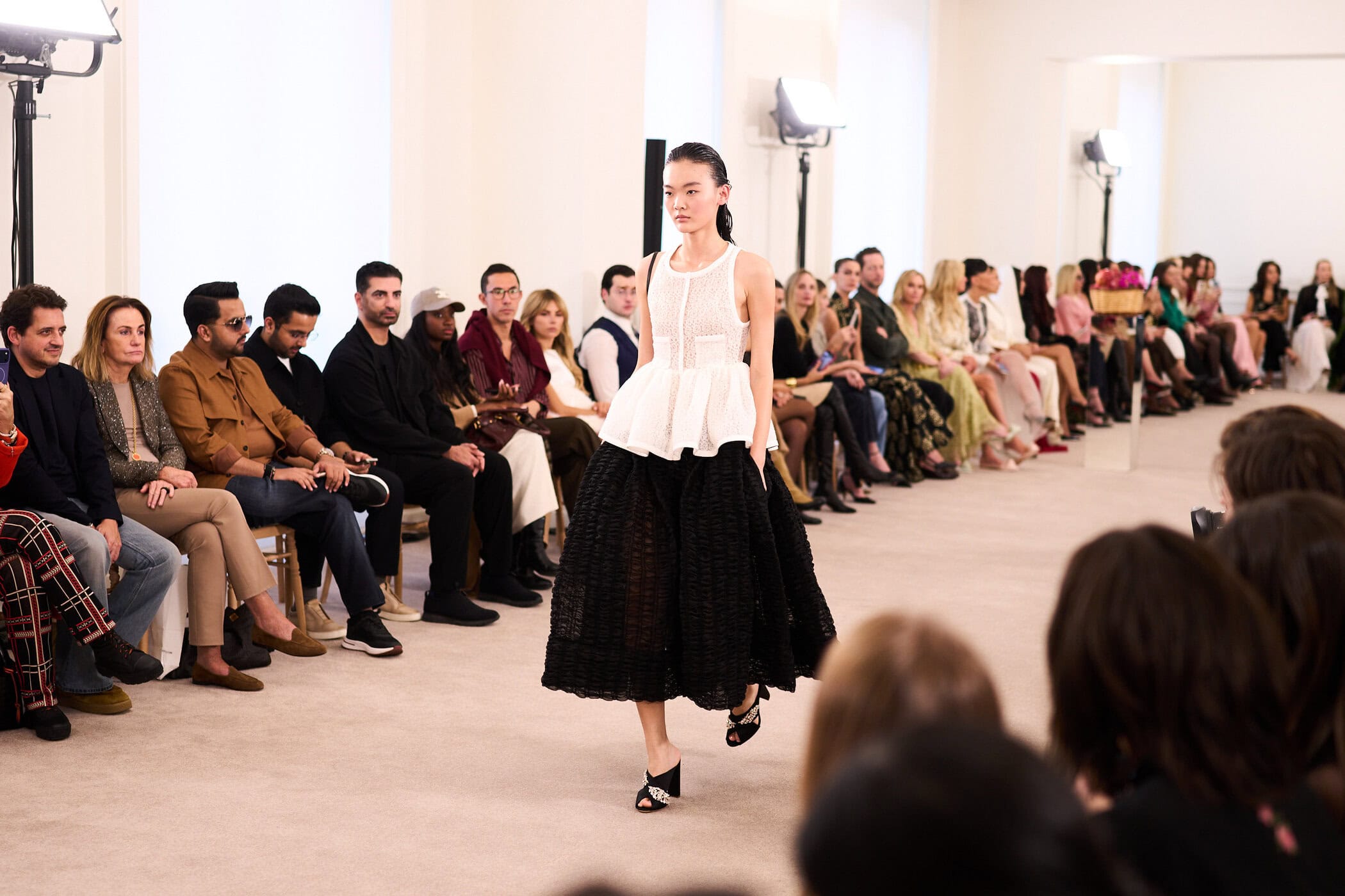 Giambattista Valli Spring 2026 Fashion Show Atmosphere