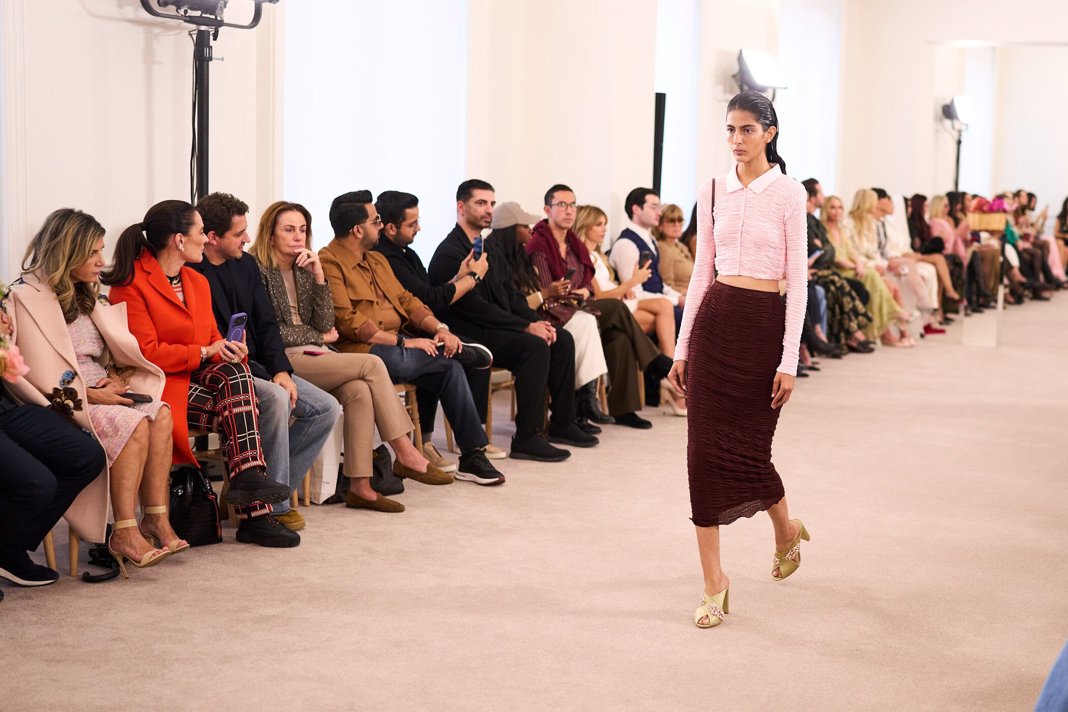 Giambattista Valli Spring 2026 Fashion Show Atmosphere