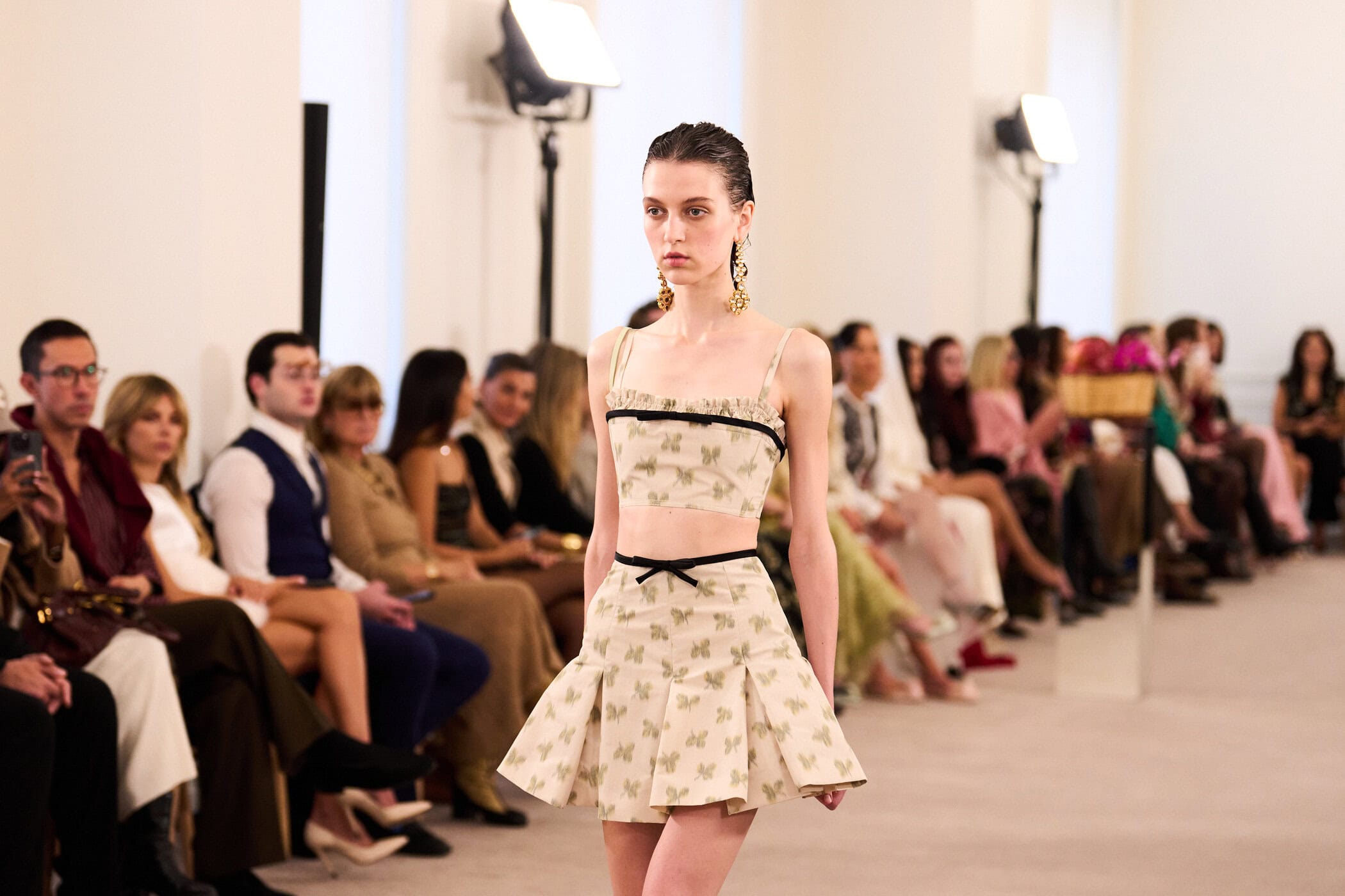 Giambattista Valli Spring 2026 Fashion Show Atmosphere
