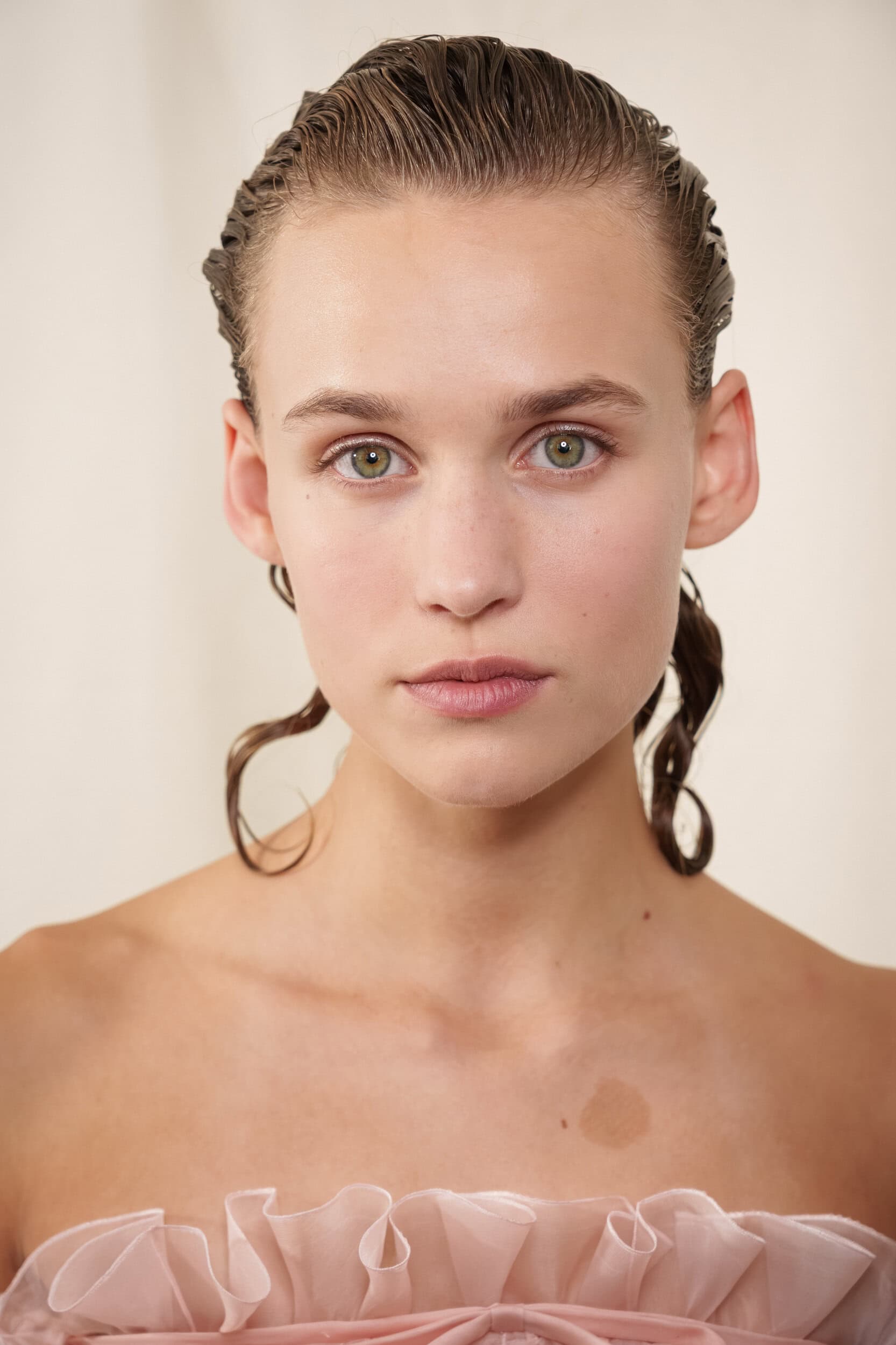 Giambattista Valli Spring 2026 Fashion Show Backstage