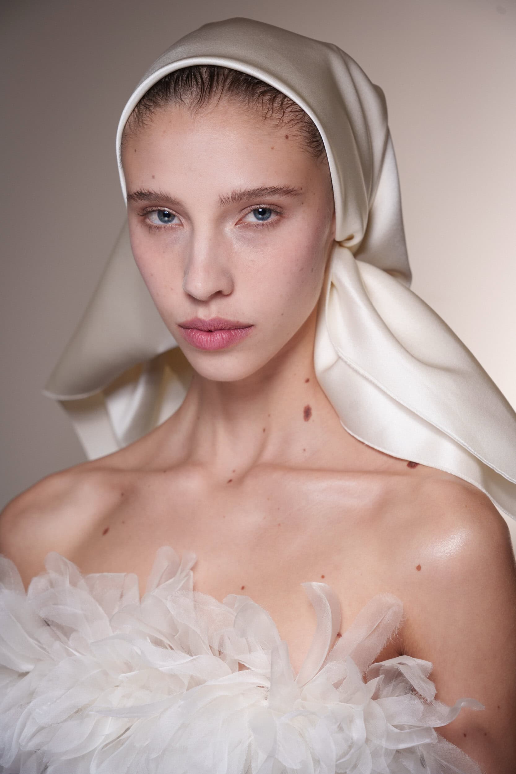 Giambattista Valli Spring 2026 Fashion Show Backstage